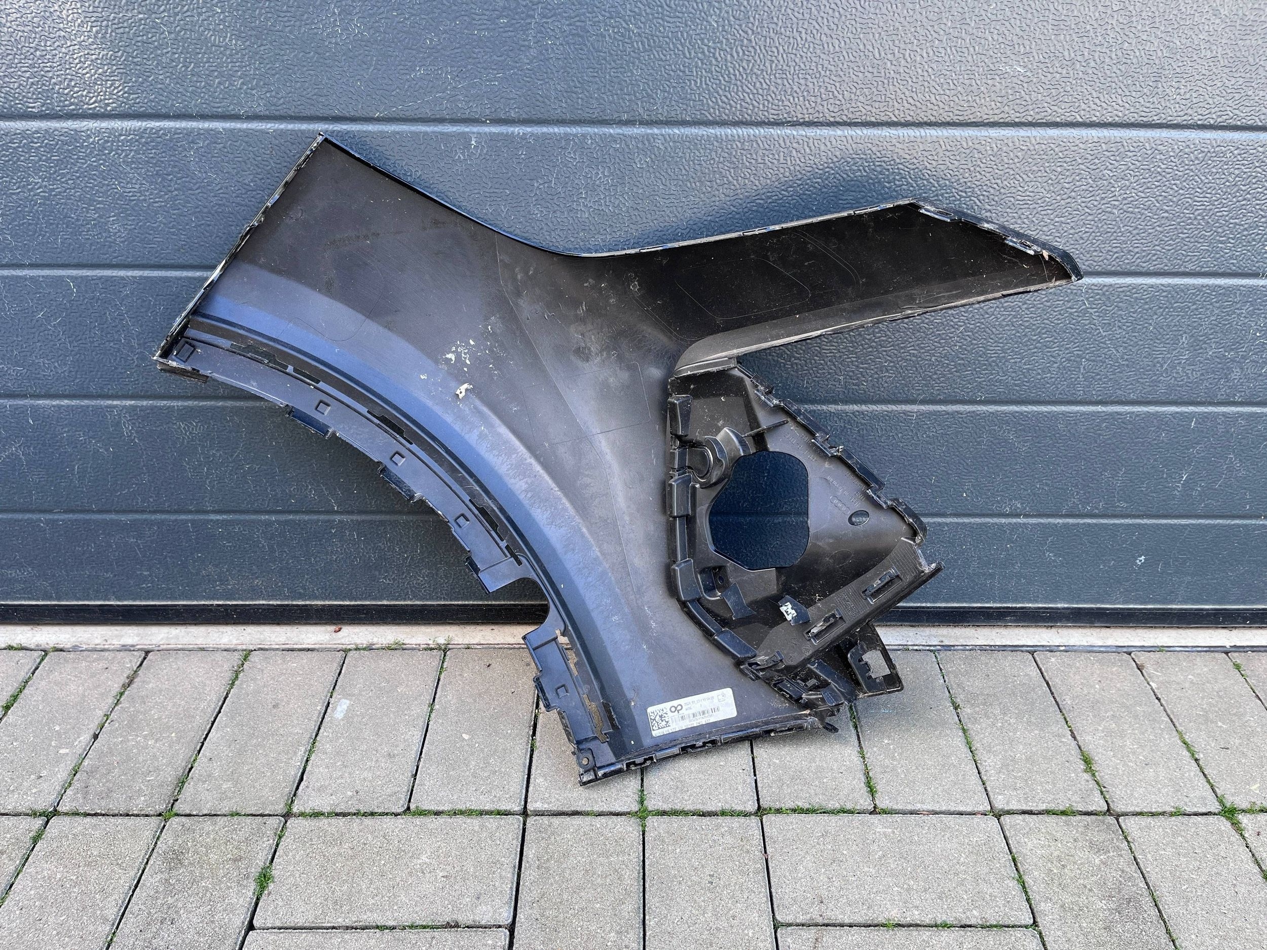 AUDI Q4 89A bumper corner front front left 89A807437