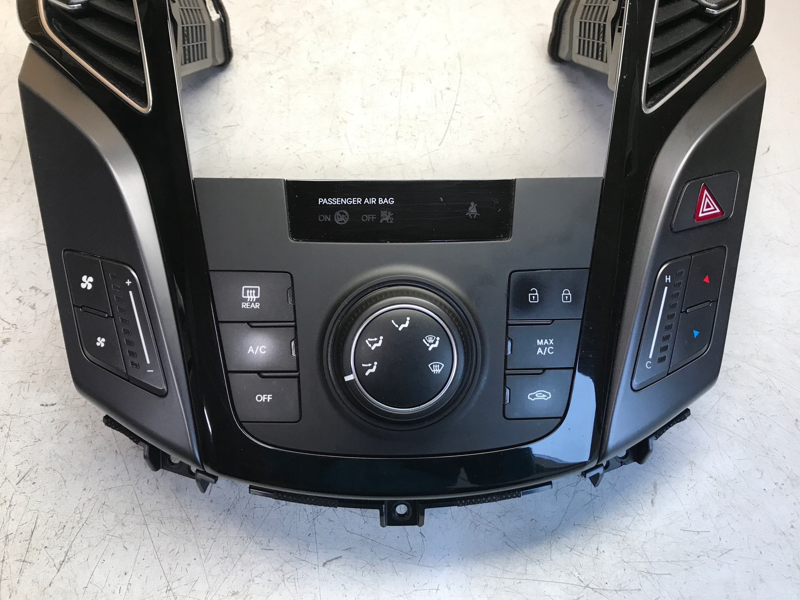 PANEL LKIMATYZACJI HYUNDAI I40 97250-3ZRC0