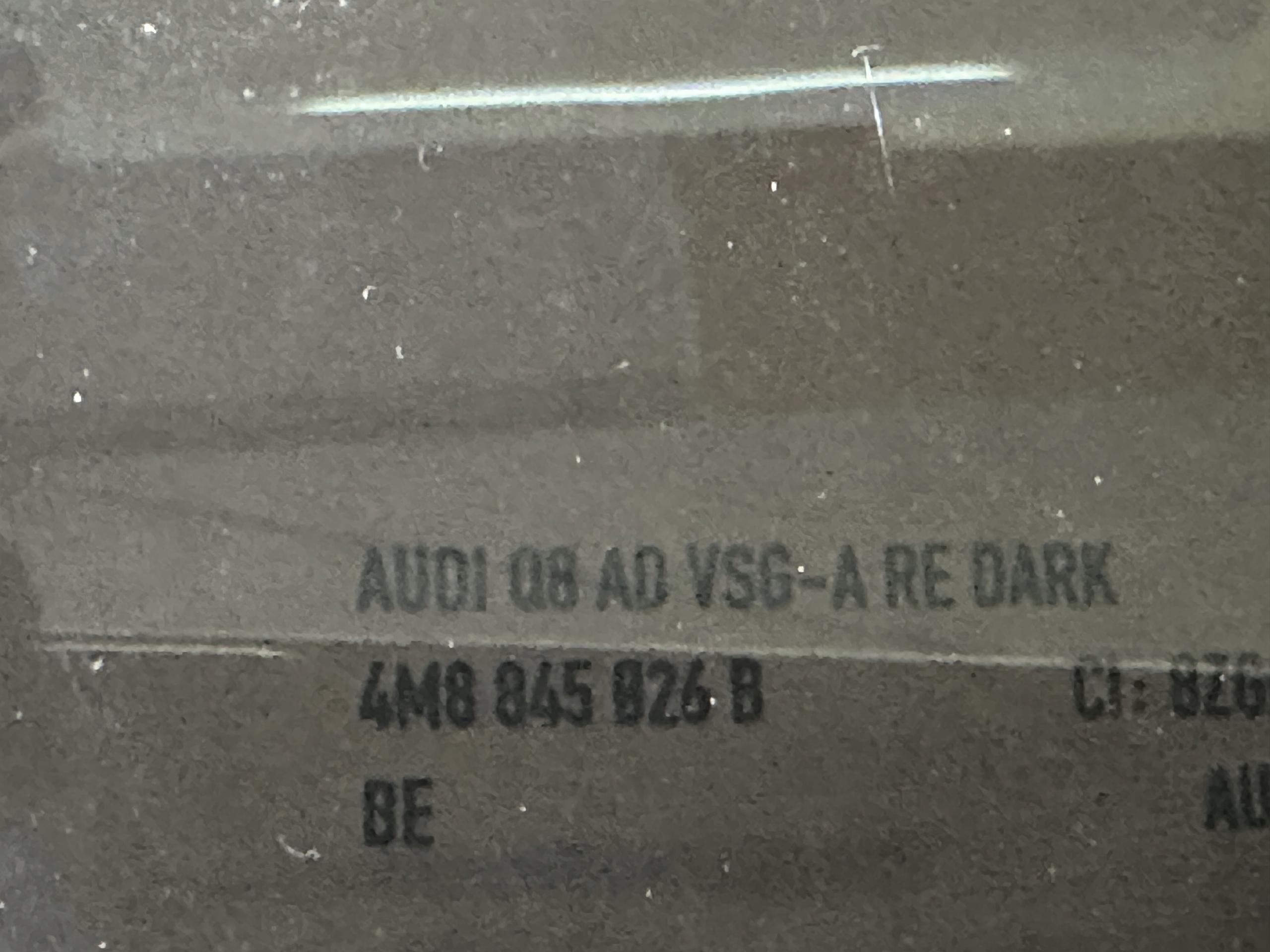 AUDI Q8 4M window right rear part PODWOJNA 2019R