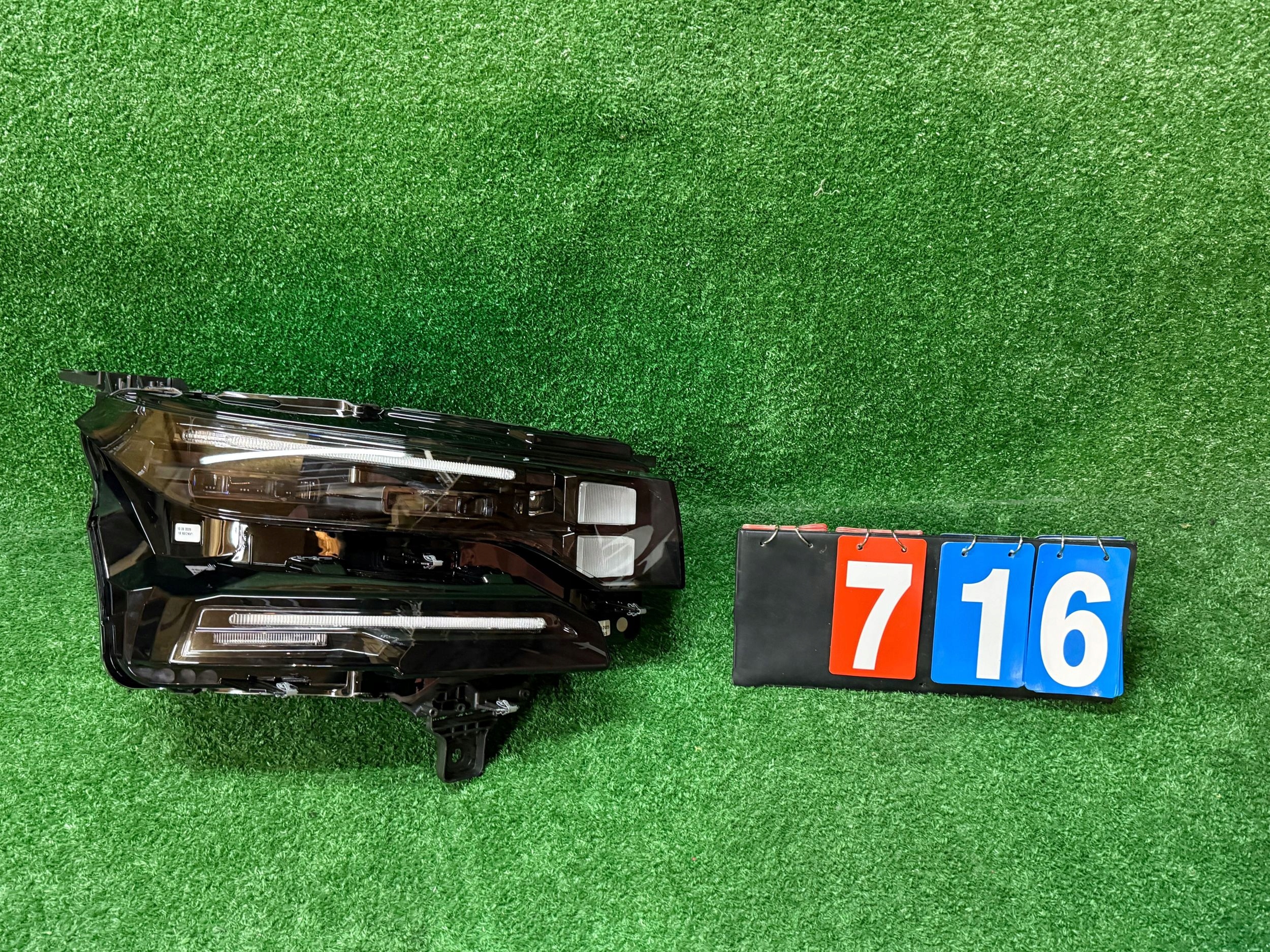 REFLEKTOR right CITROEN C5 e-C5 AIRCROSS II 25- FULL LED lens NR:715