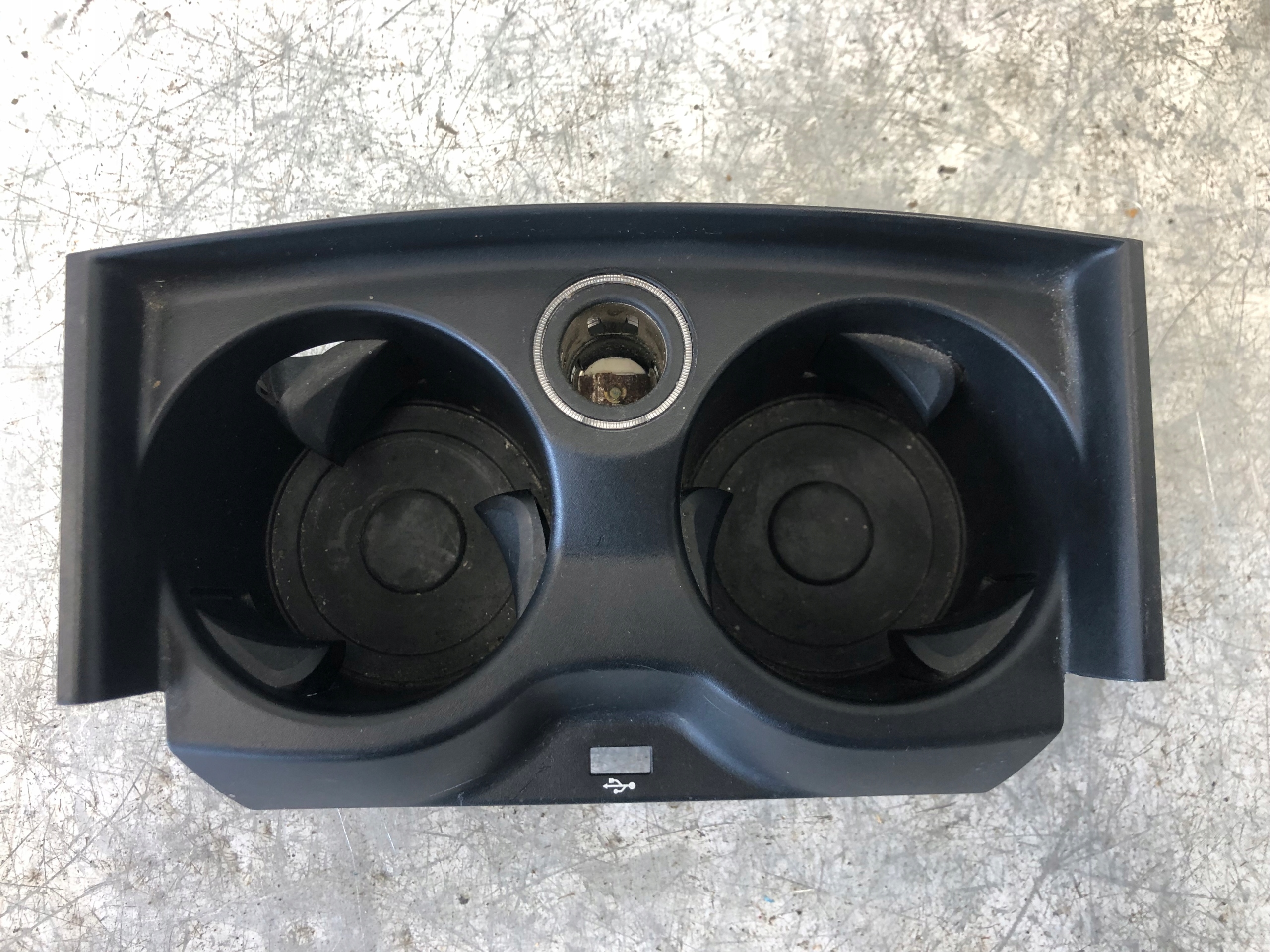 bracket for KUBKI BMW G30 6801508