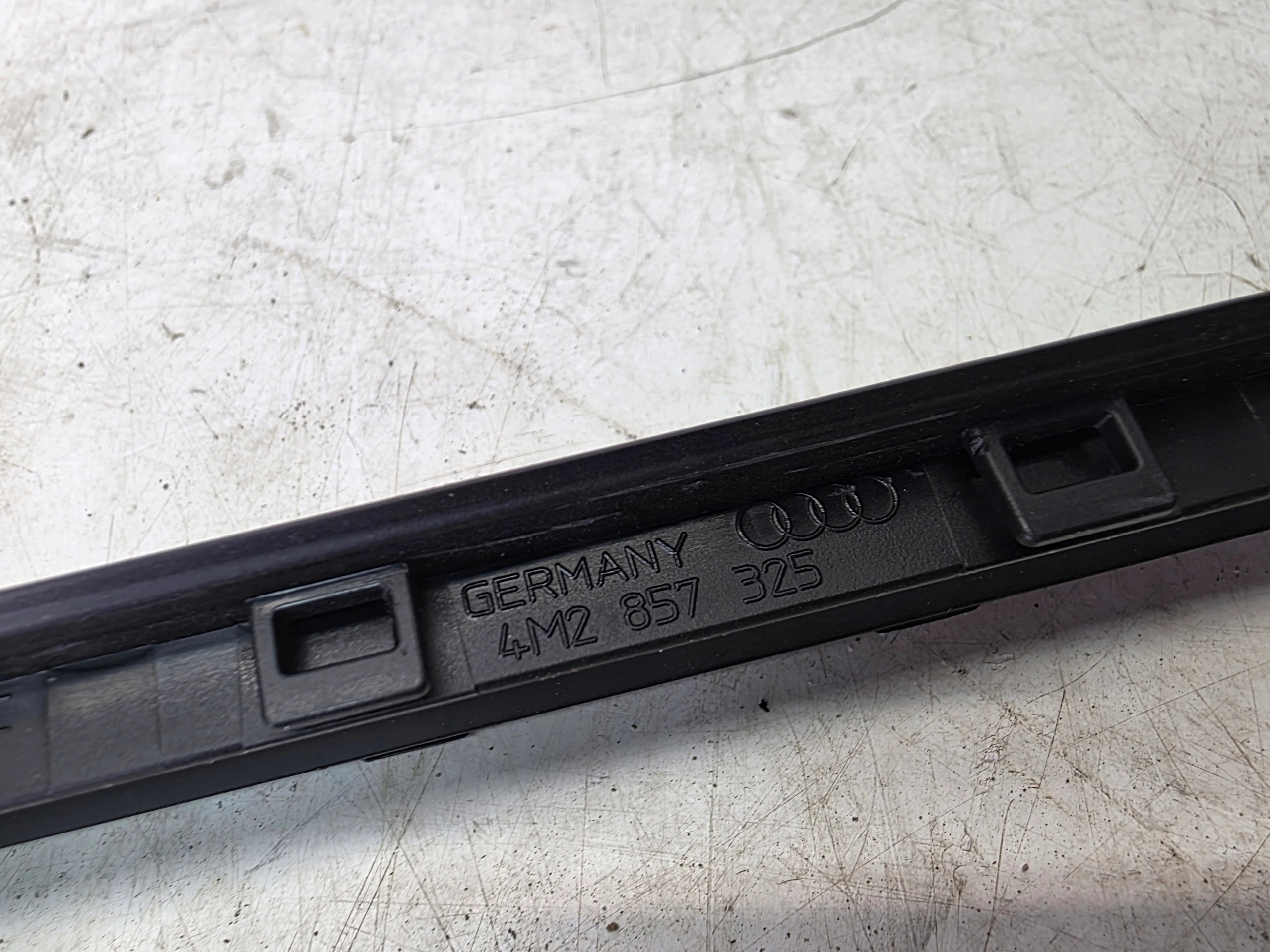 frame ODTWARZACZA MUZYKI AUDI Q7 4M 4M2857325
