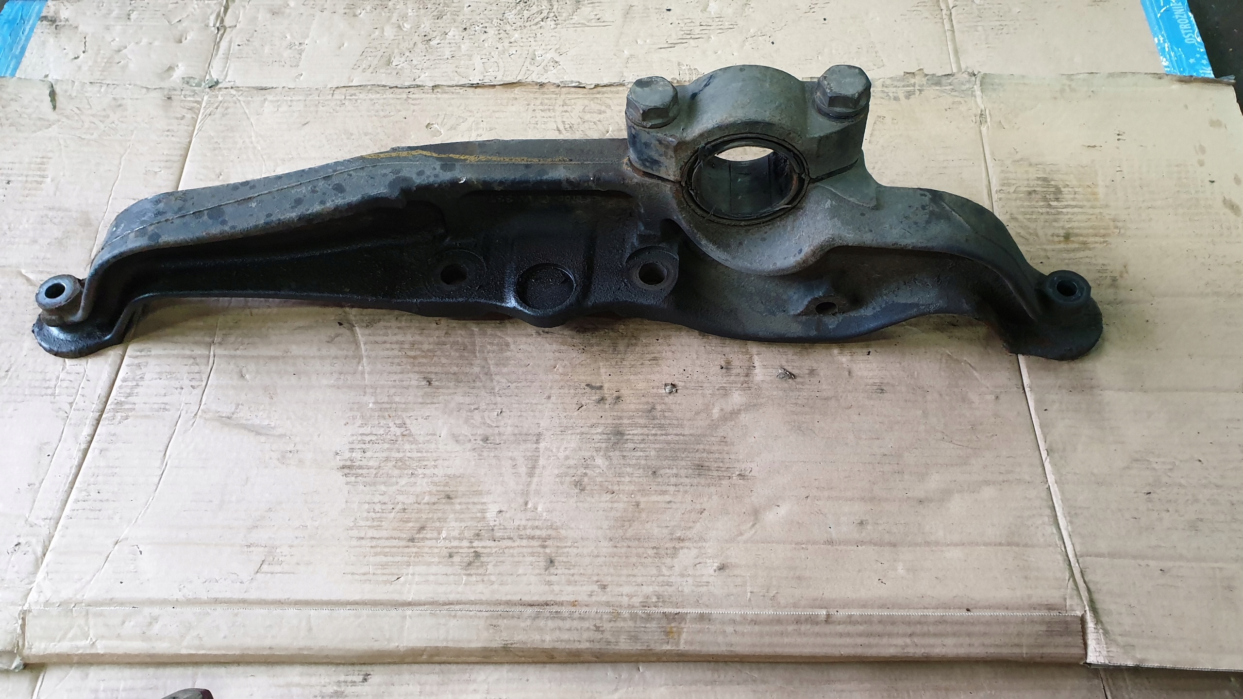 9413280741 - ACTROS AXOR ATEGO КРЕПЛЕНИЕ ПОДУШЕК СТАБИЛИЗАТОРА