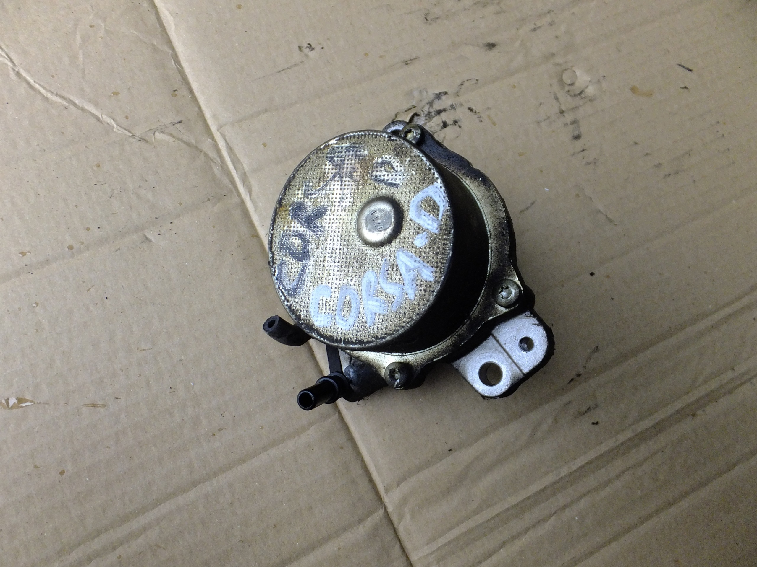 pumpe vacum opel corsa d 1,3 cdti 55221036