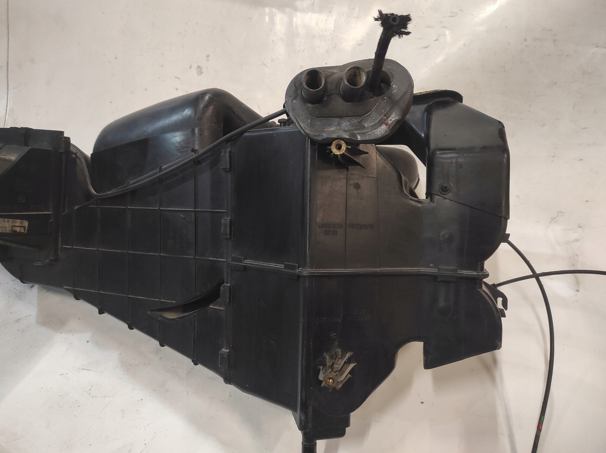 Boîte Bloc de chauffage complet tunel VW T4 701820153A