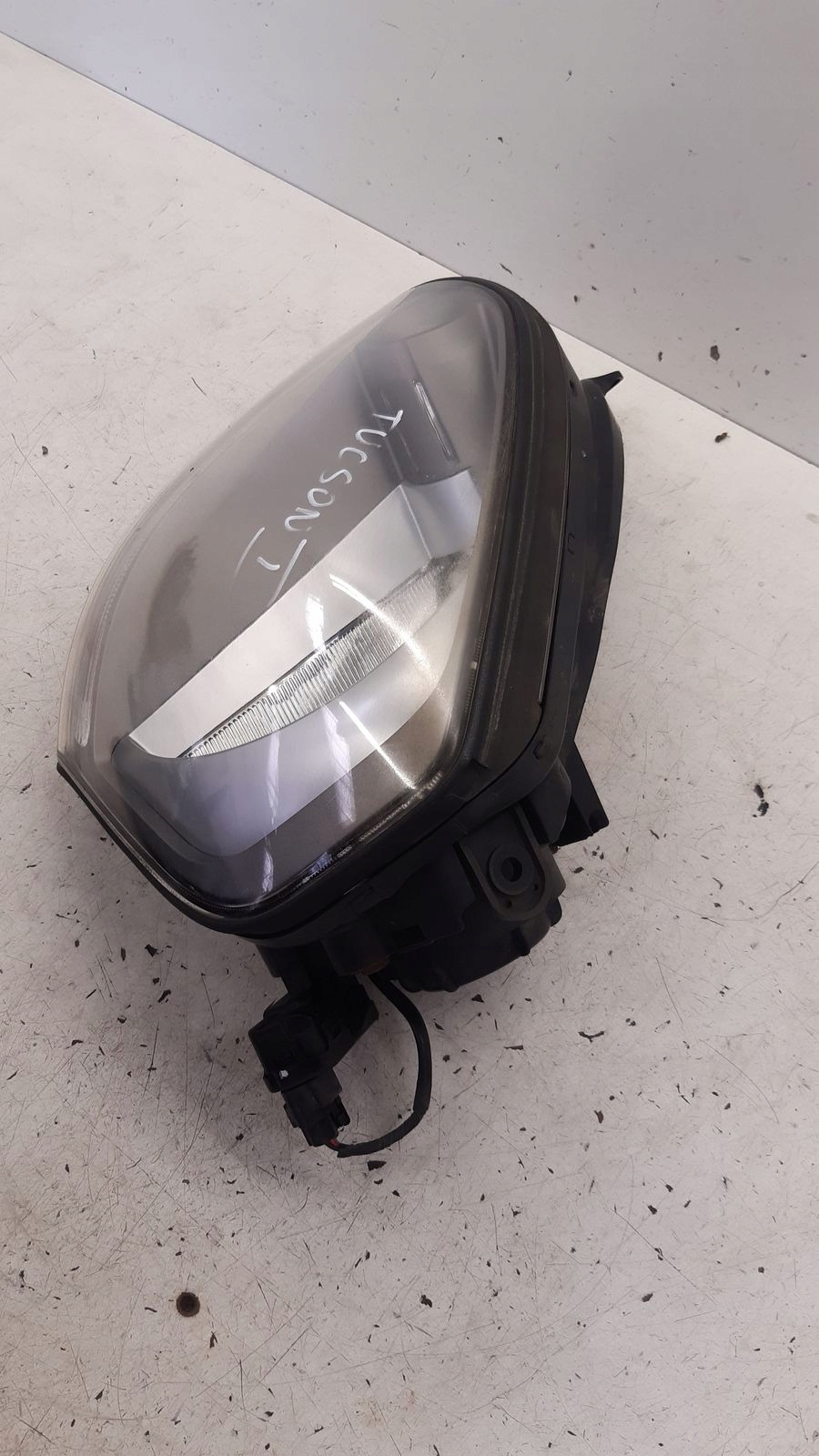 light front front left Hyundai Tucson and 2,0i LIFT