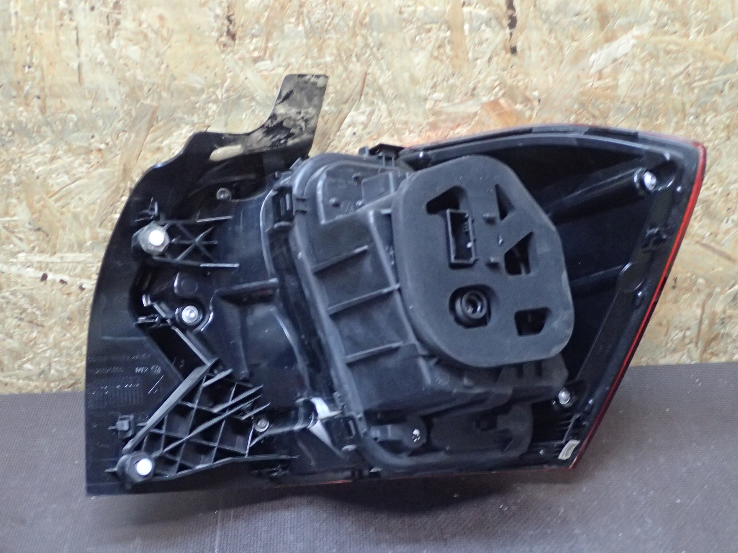 LIGHT REAR PART LEFT VW POLO LED 17- 2G0945095B