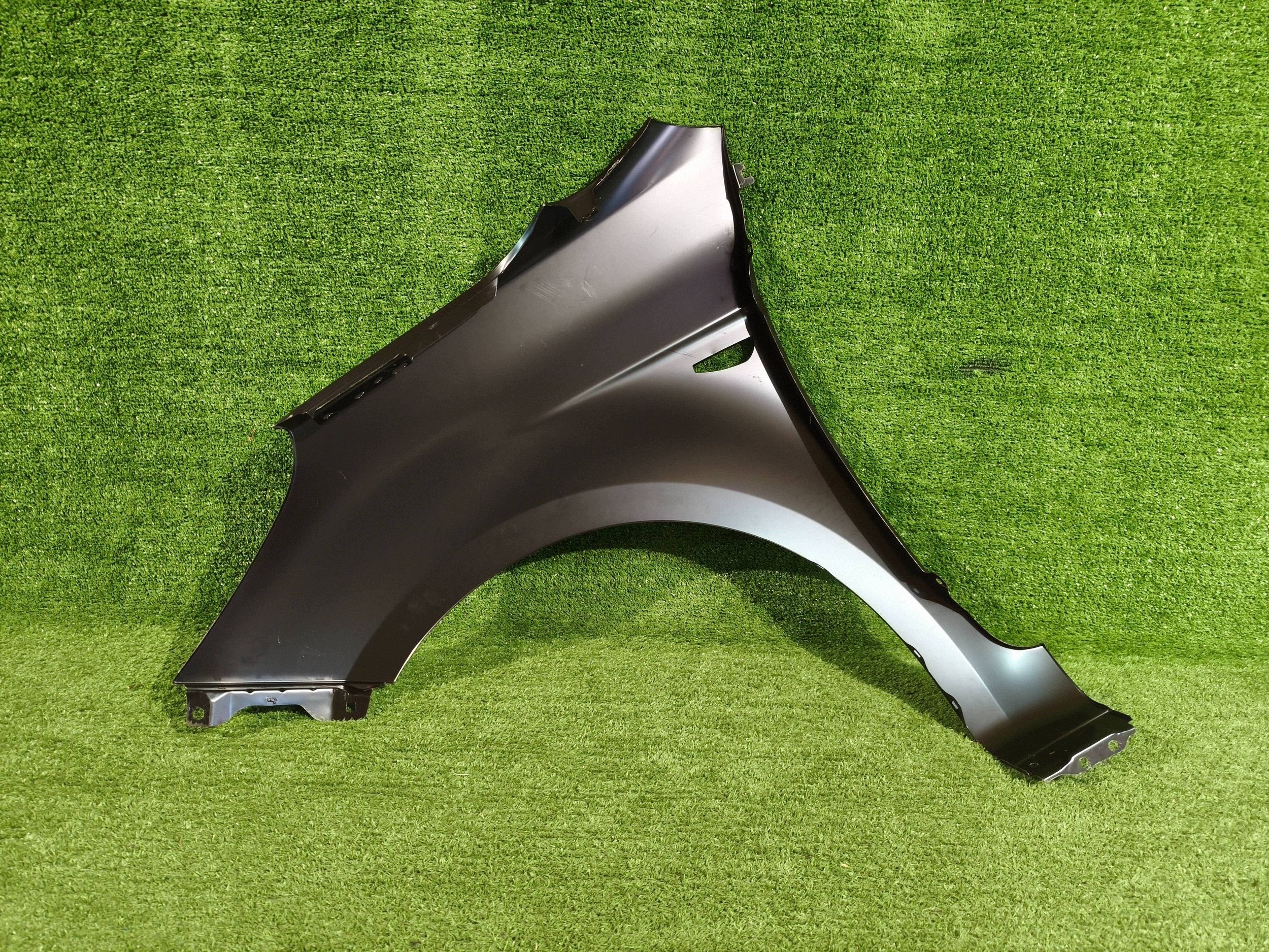 fender front right HYUNDAI I20 08- NR.805