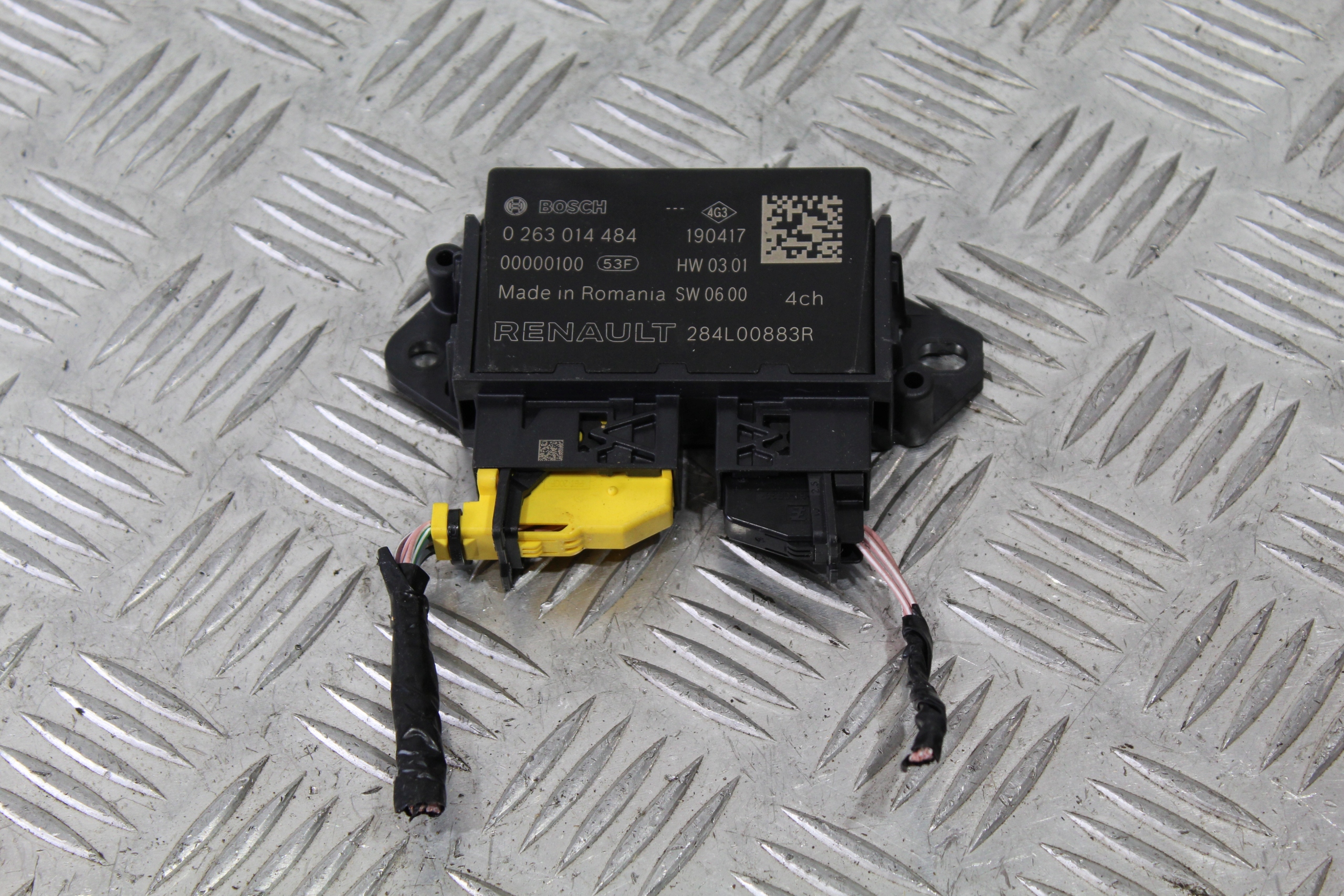 module control unit PDC MEGANE IV 4 LIFT 284L00883R