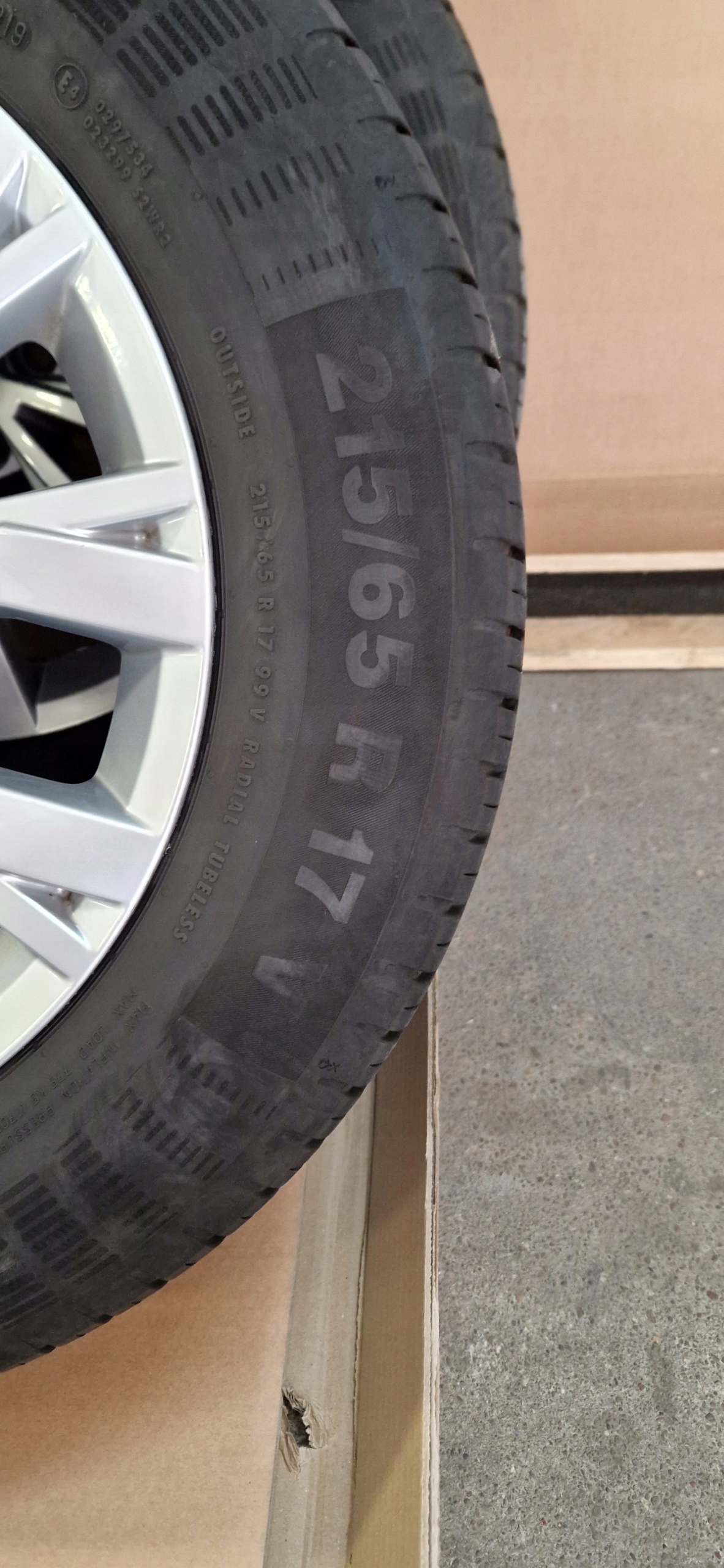 disc tyres TIGUAN 2016- 215/65/17 LATO IDEAL