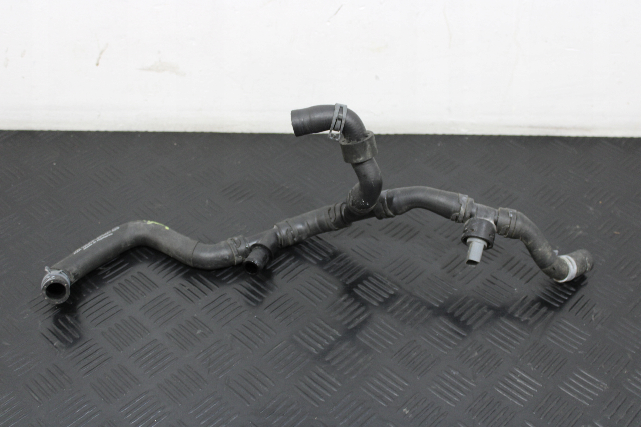 crijevo prijenos vode 3Q0122157AR VW PASSAT B8 3G0 3G9 LIFT