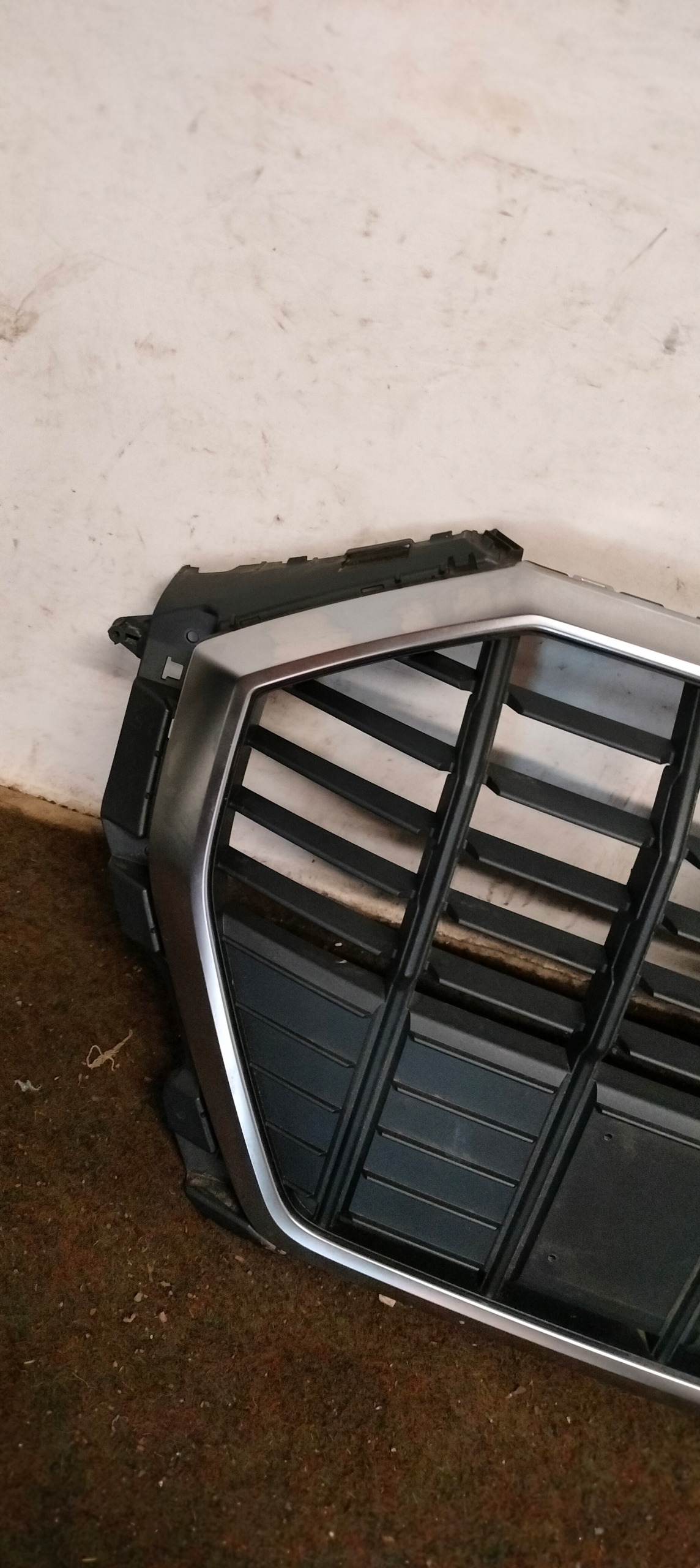 Audi Q3 Kühlergrill FRONTGRILL Kühlergitter - Thumbnail 4