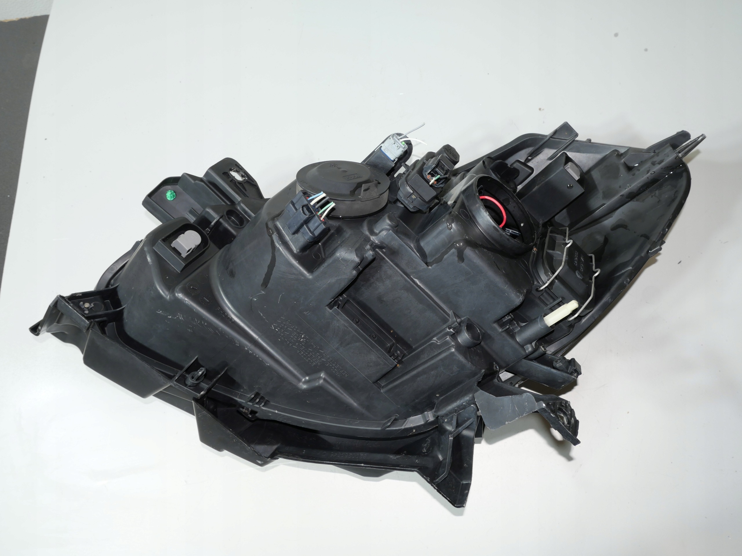 light front right RENAULT CLIO III 8200261612