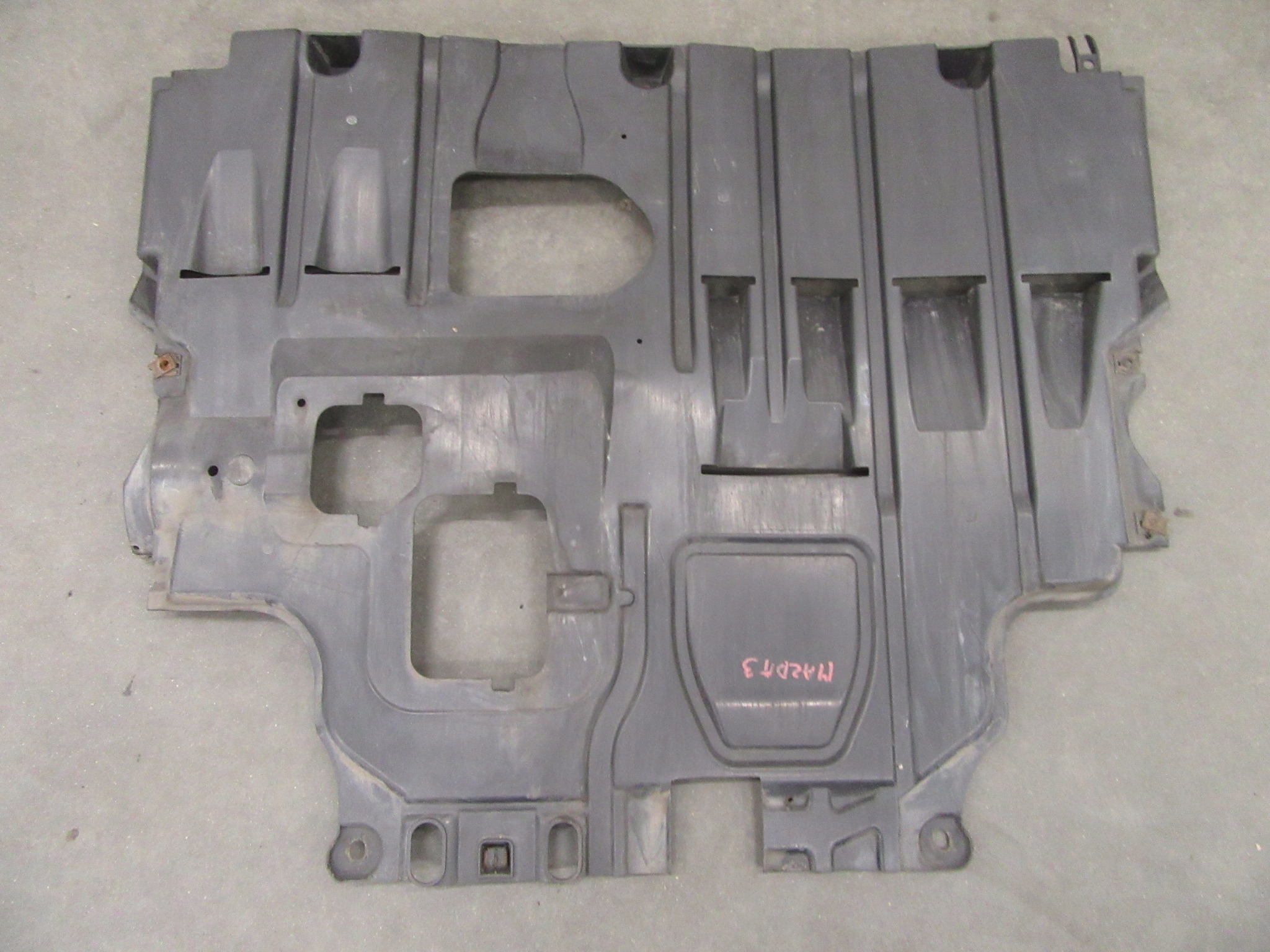 cover below engine cover chassis Mazda 3 BL Diesel