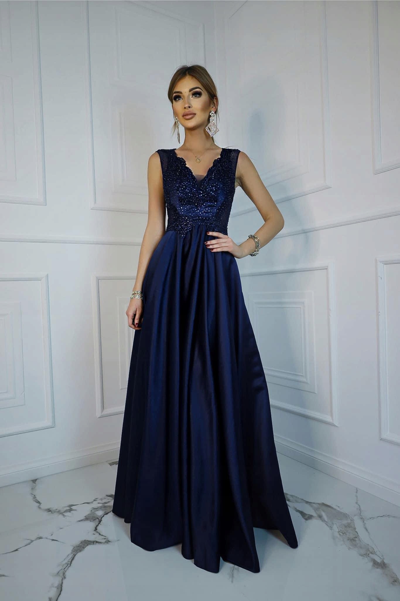 Šaty Tmavě modrá Pretty Women zirkony vel 40