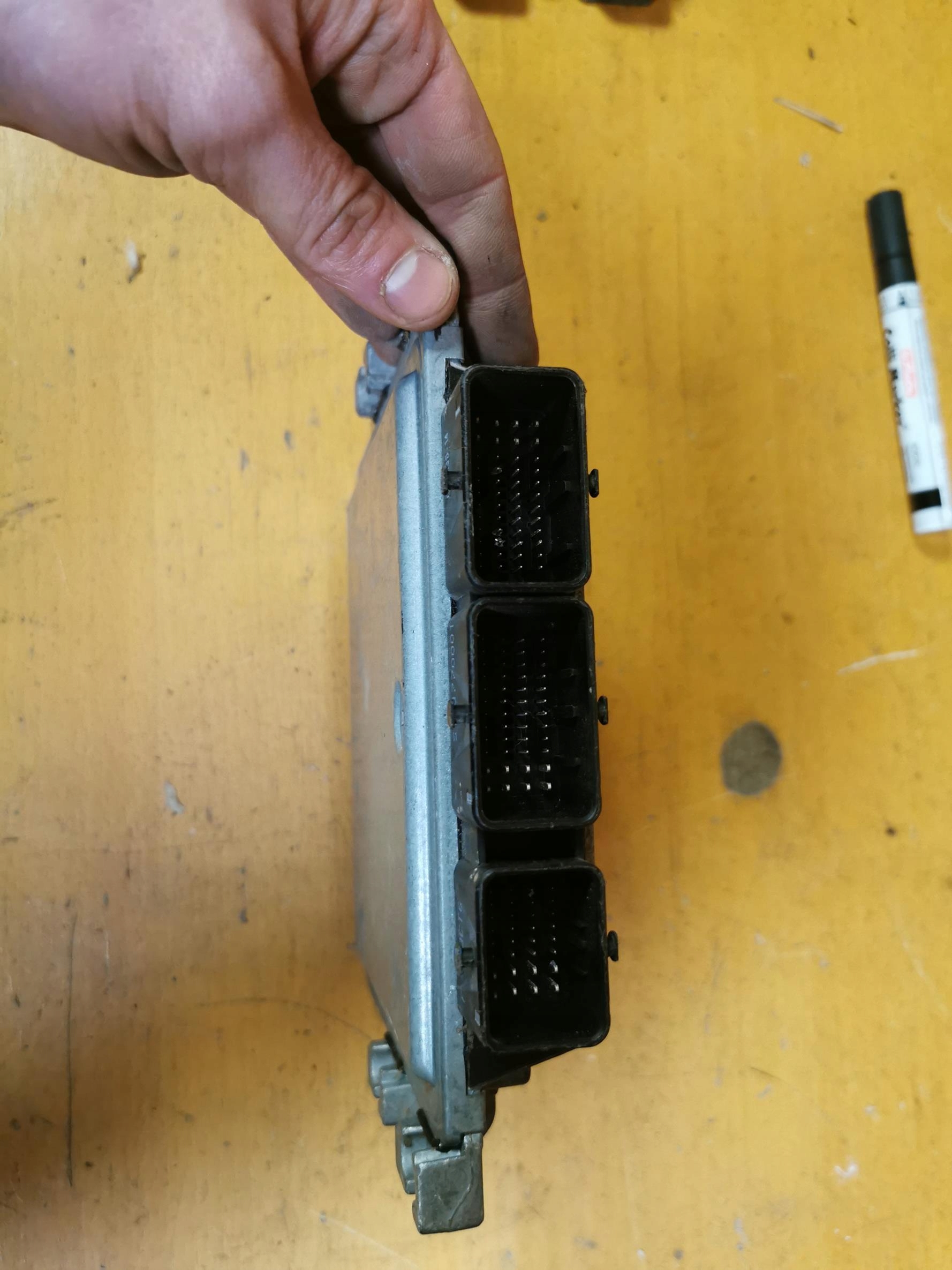 control unit computer of the engine RENAULT MEGANE II 1.5 DCI 106KM 8200565863