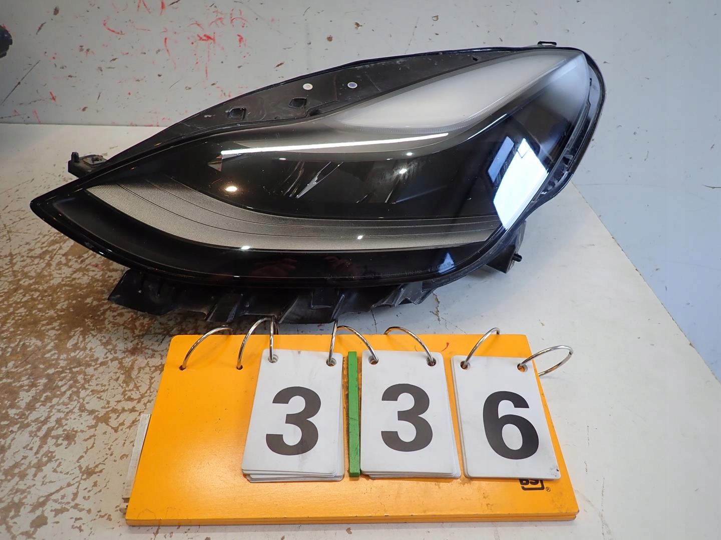 light front left TESLA 3 LIFT 2020- FULL LED