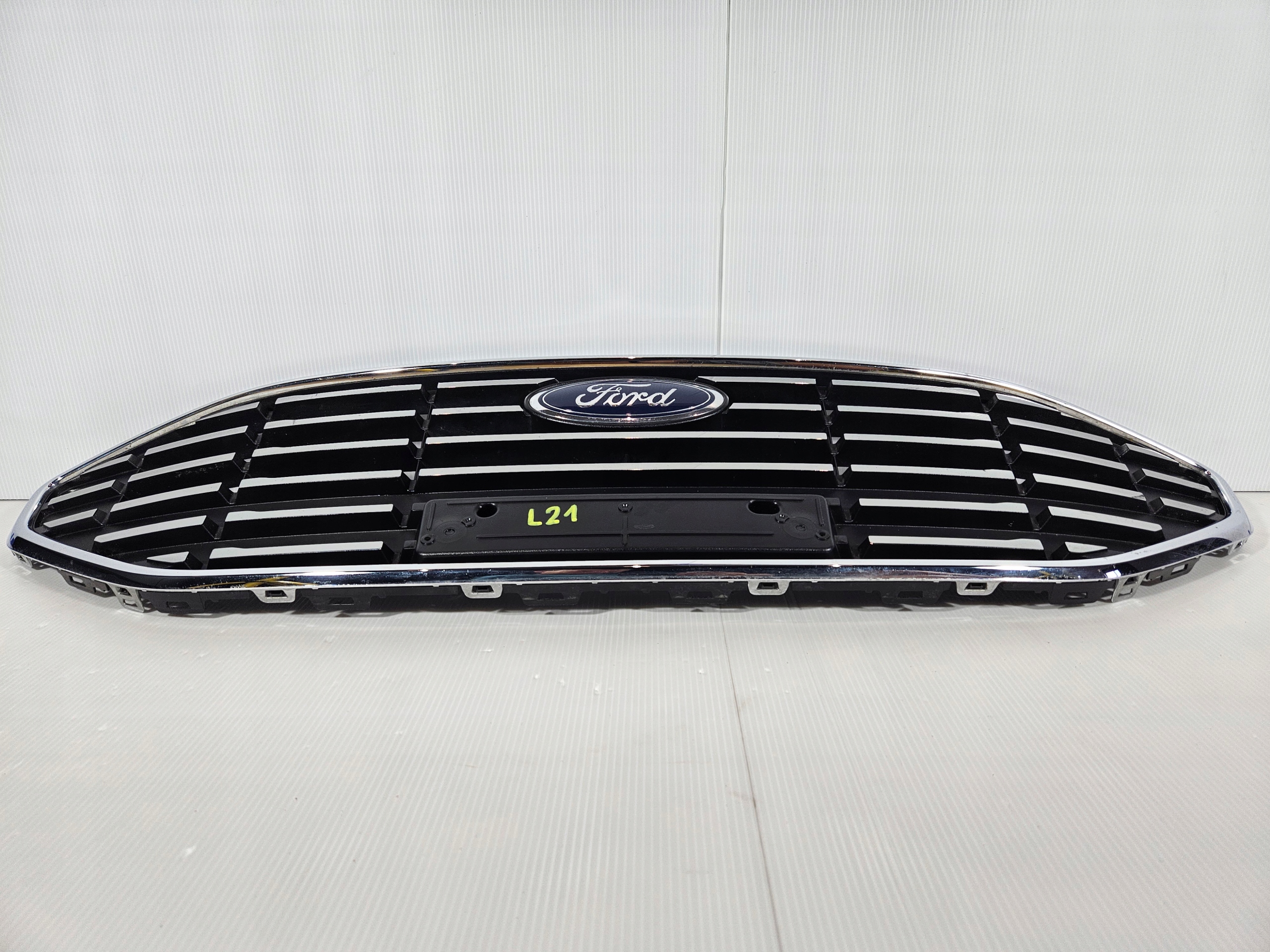 Ford Fiesta VIII Mk8 Kühlergrill FRONTGRILL Kühlergitter NX7B8200AA - Thumbnail 4