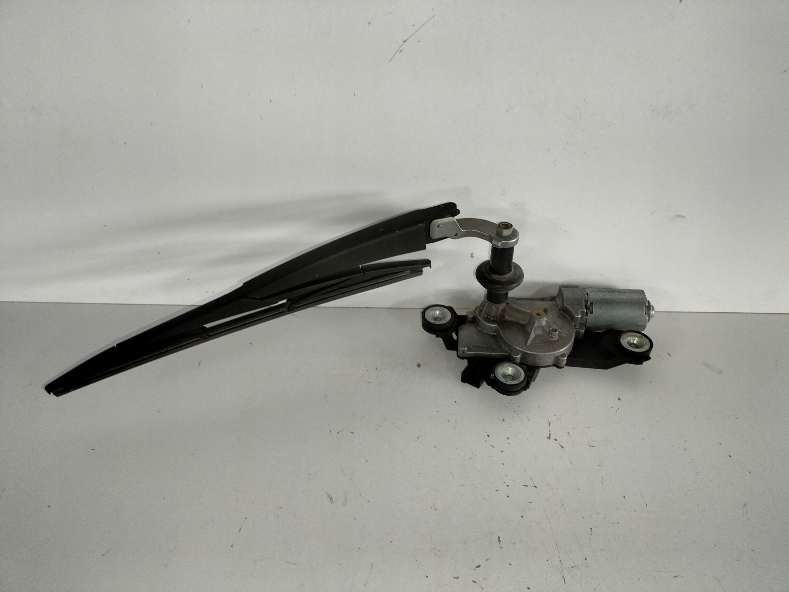 MOTOR WISCHERARM HECK FORD FOCUS MK3 14