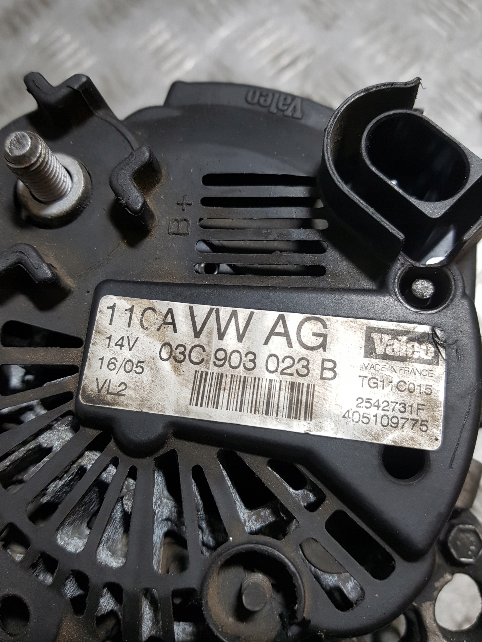 ALTERNATOR SKODA OCTAVIA 2 1.6 FSI 03C903023B