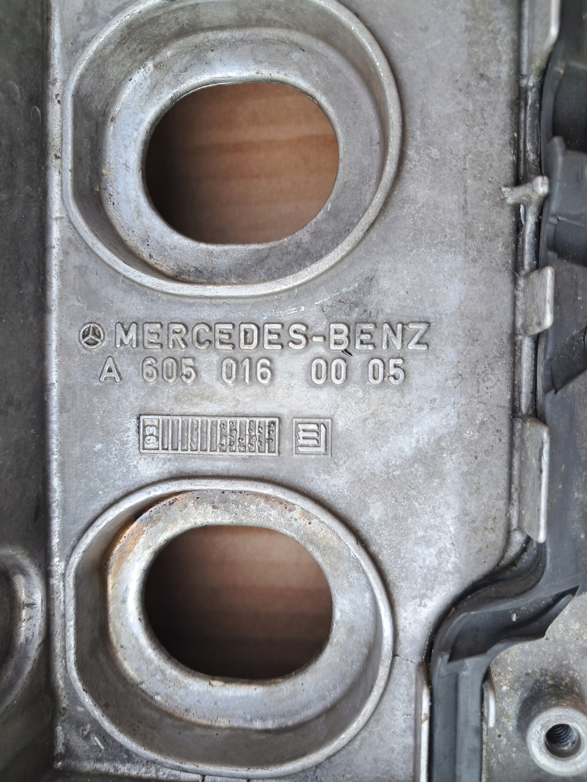 Abdeckung der Ventile MERCEDES W124 2,5D OM605 6050160005