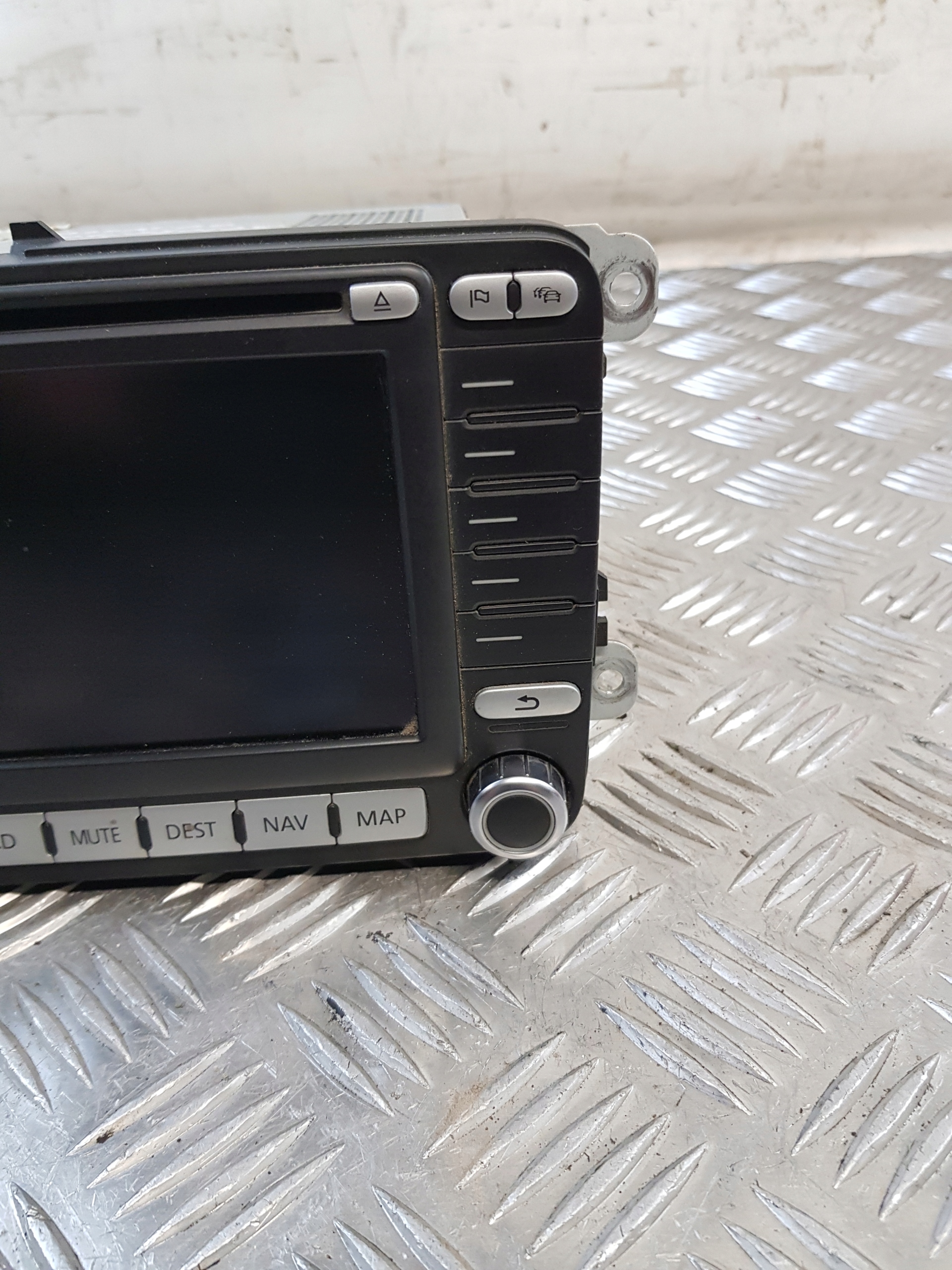 RADIO Z Navigation 8618844888 VW PASSAT B6 06R- EU