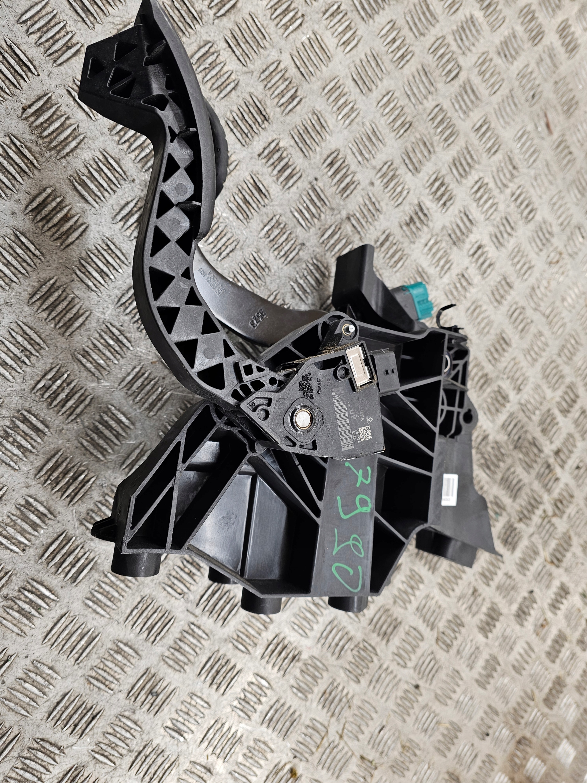 RENAULT TRAFIC III PEDAL Bremse 465016415R