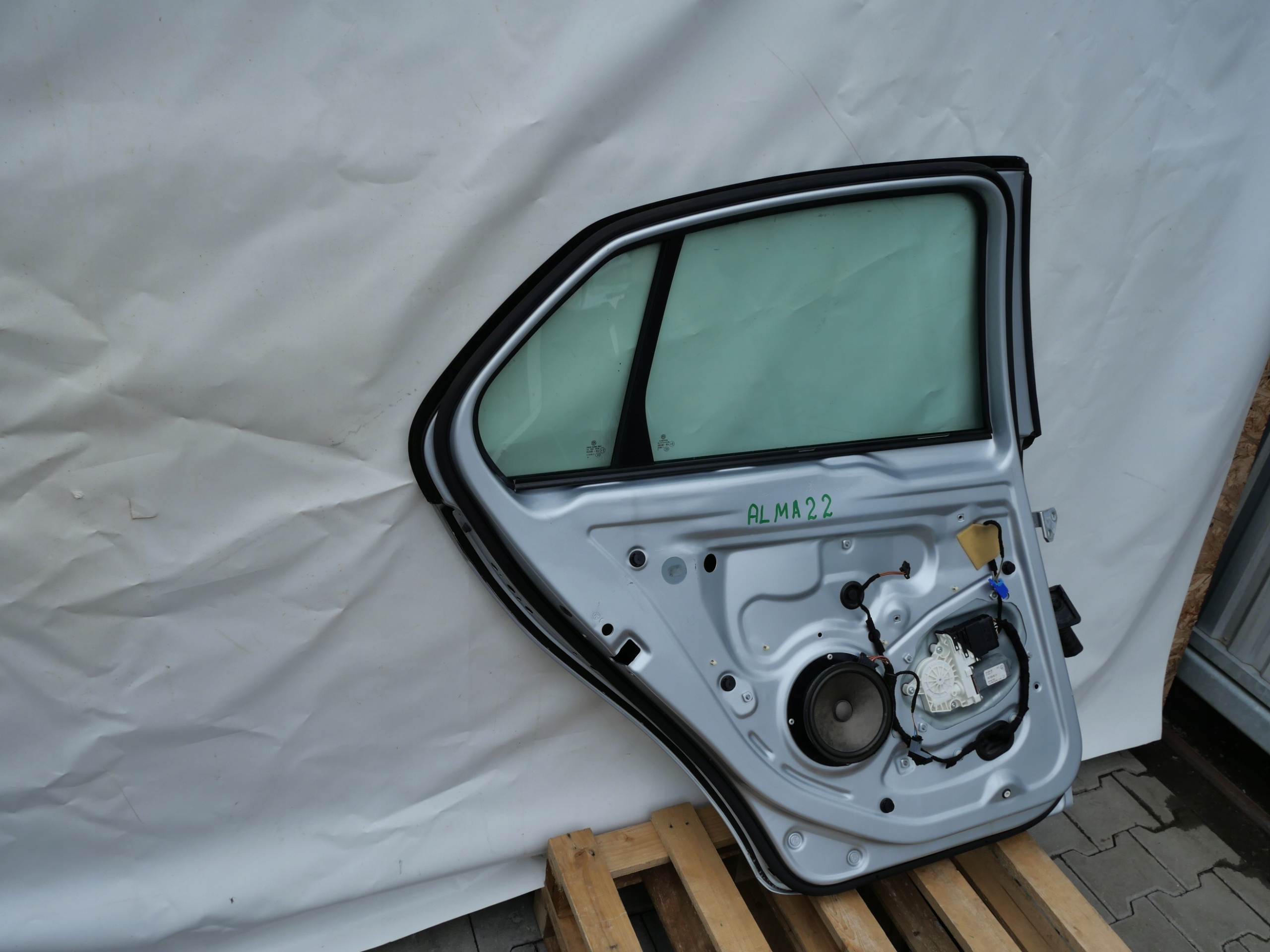 VW GOLF V door left rear part