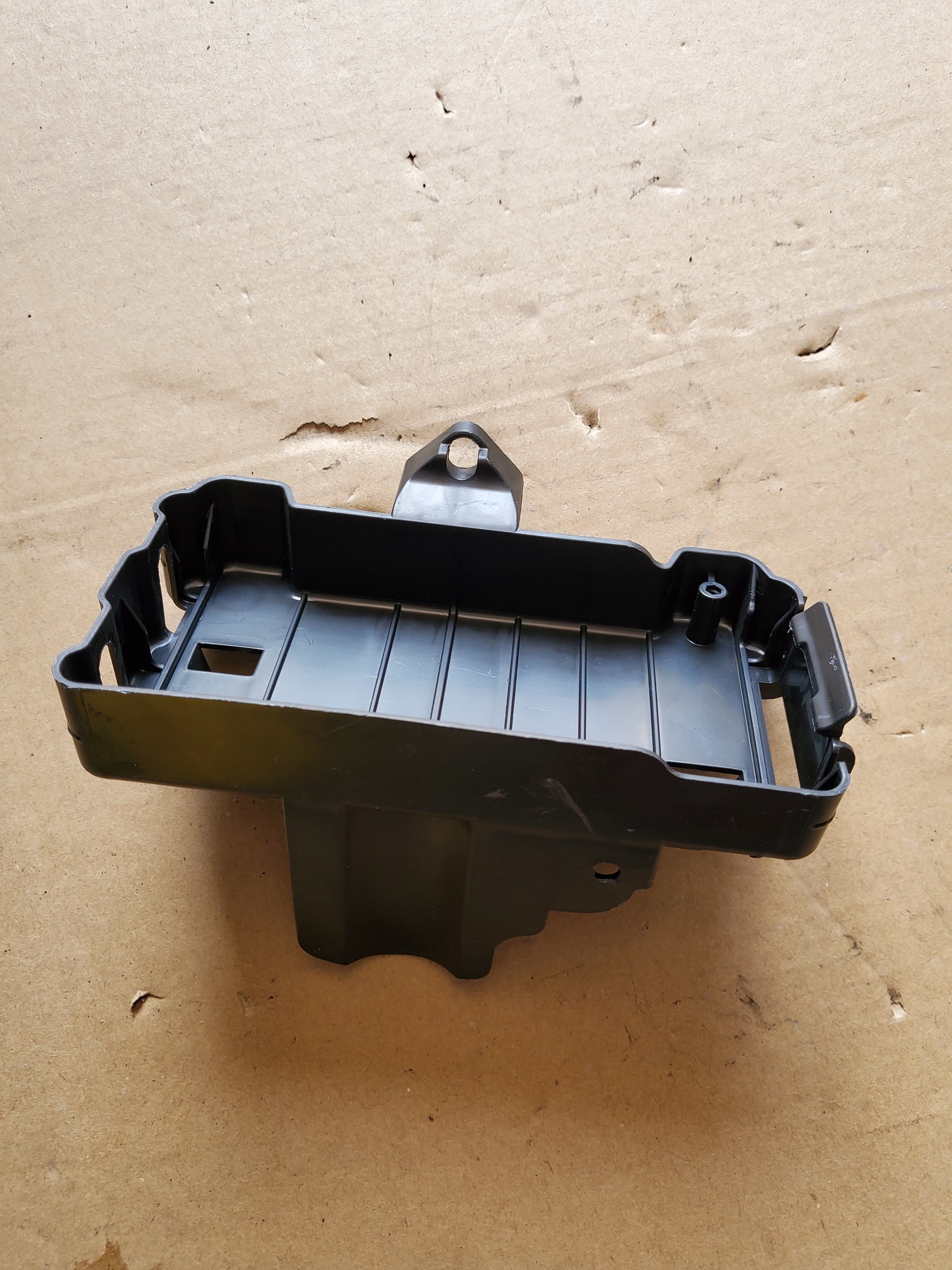 spoiler holder bracket VOLVO XC90 II OE EU