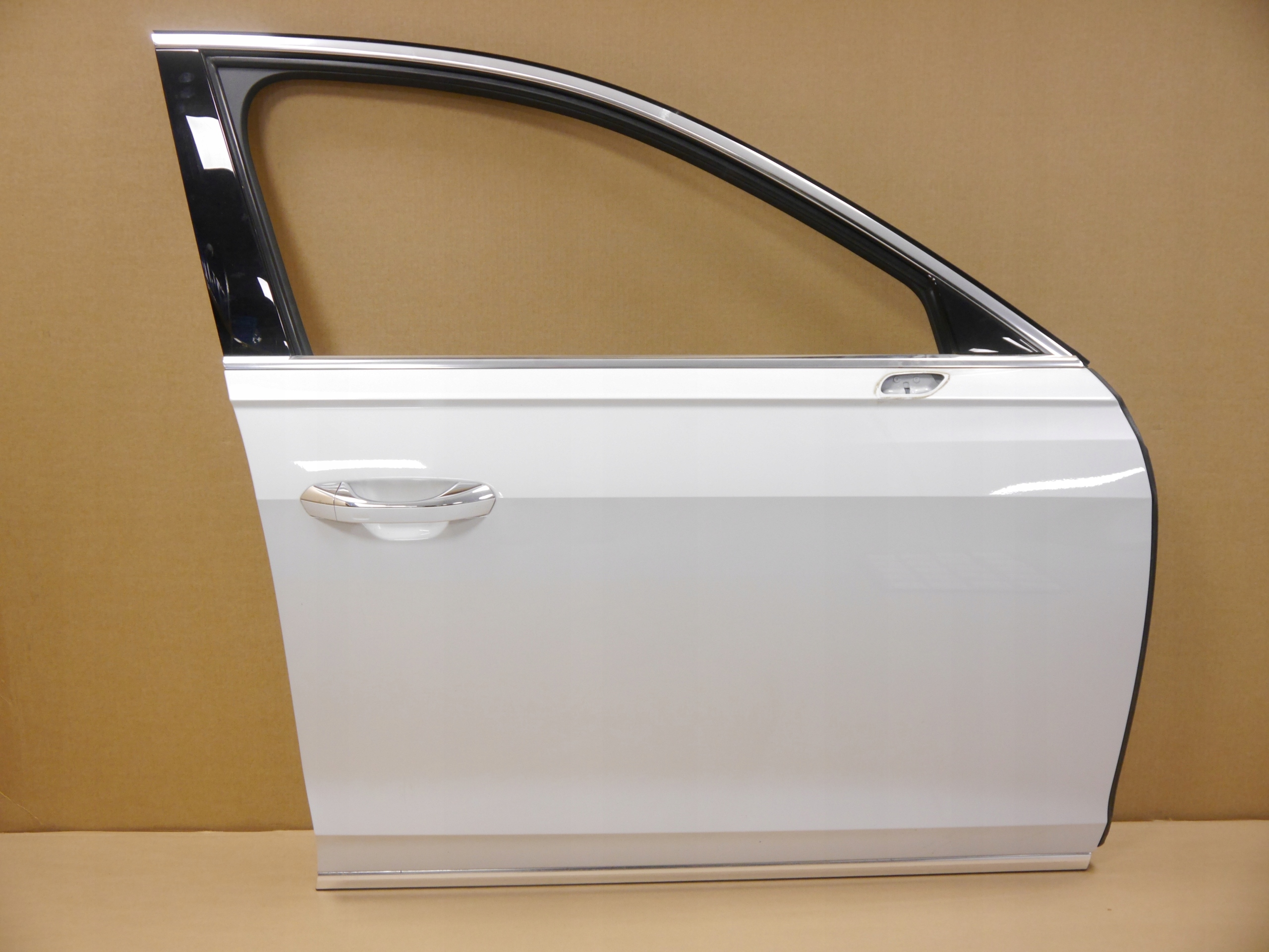 AUDI A8 D5 ДВЕРИ ПЕРЕД ПРАВЕ Ls9r