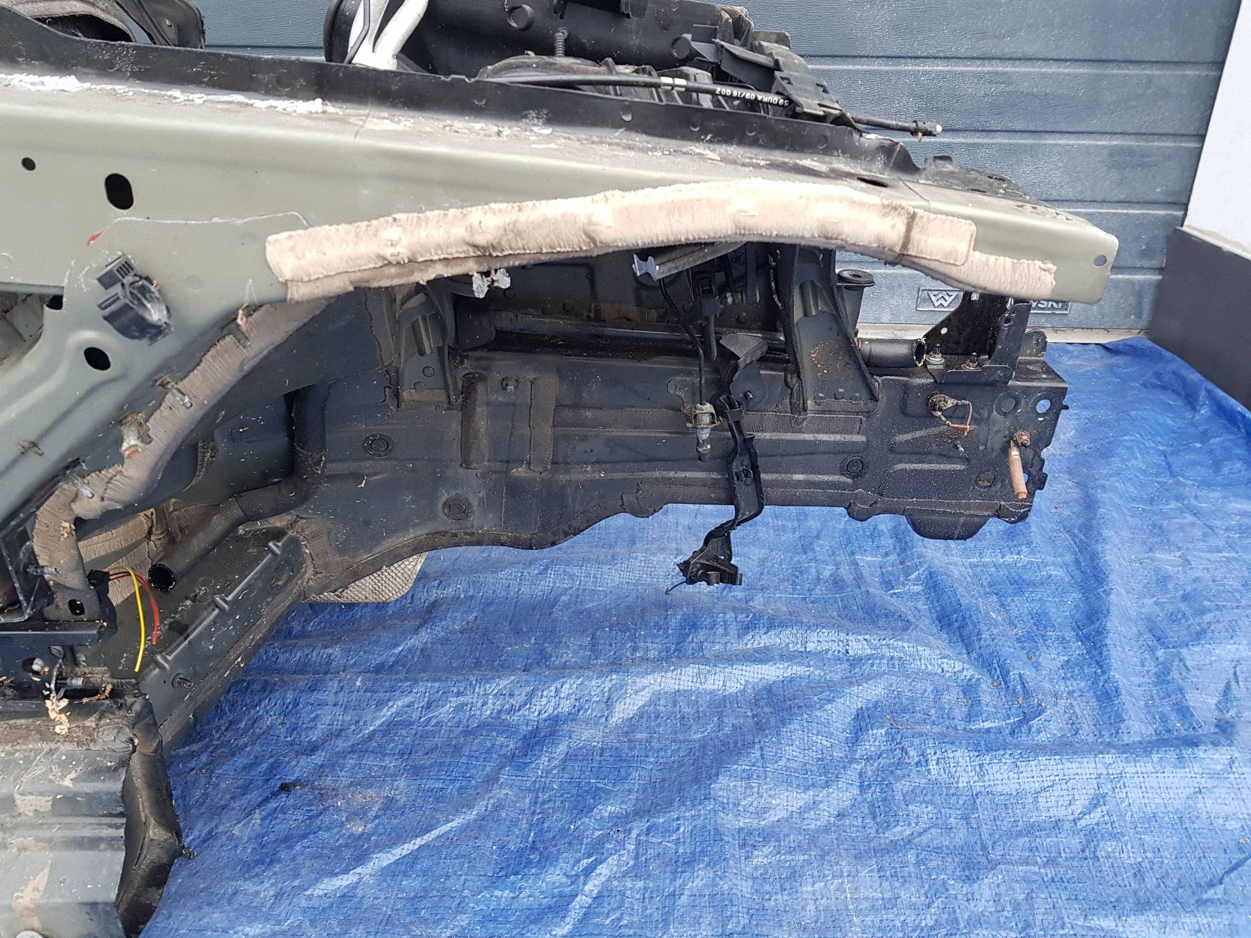 MERCEDES W205 uloženie štvrťka predná predná pravá