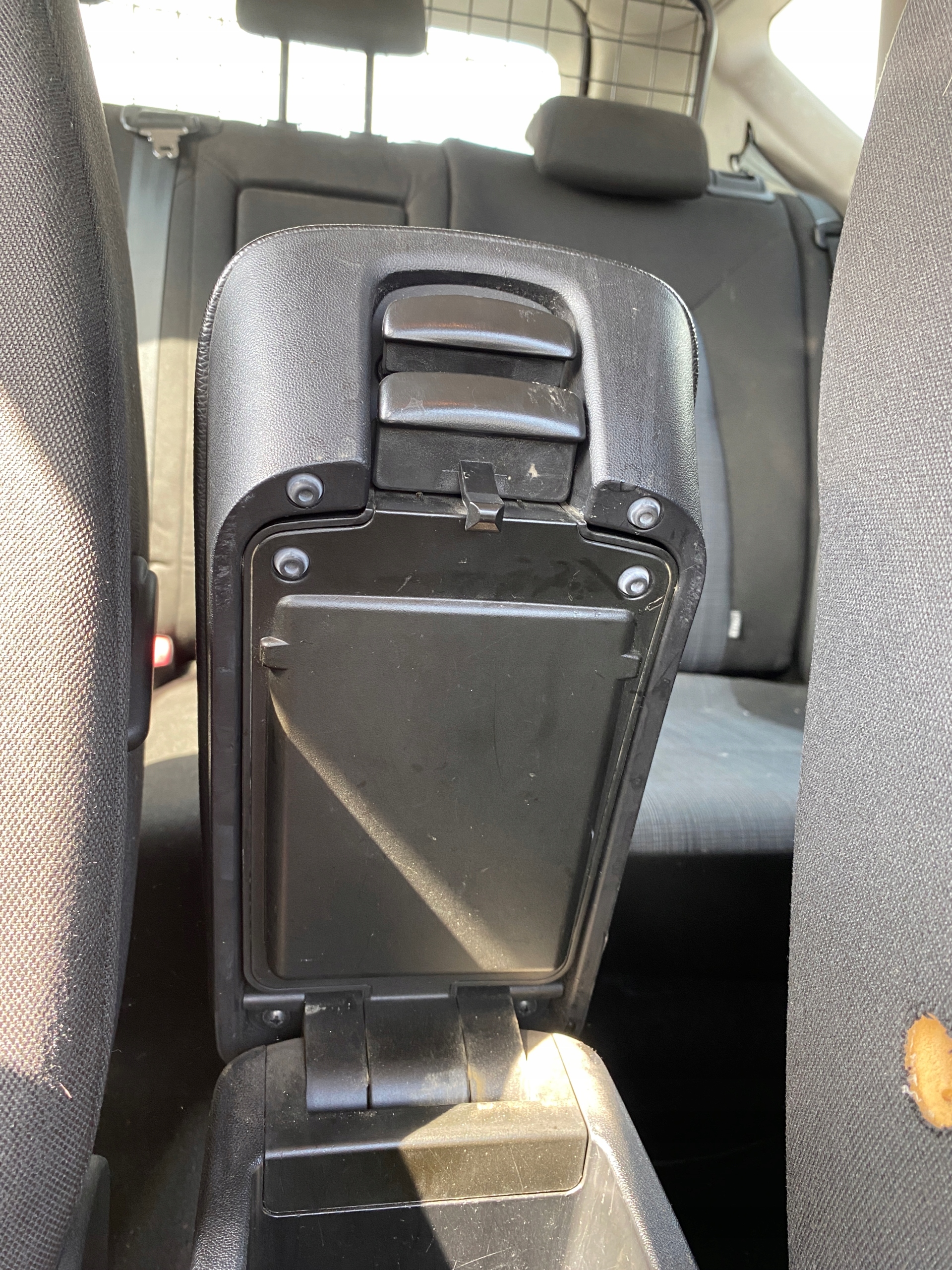 armrest Kia Ceed SW FL 06-12