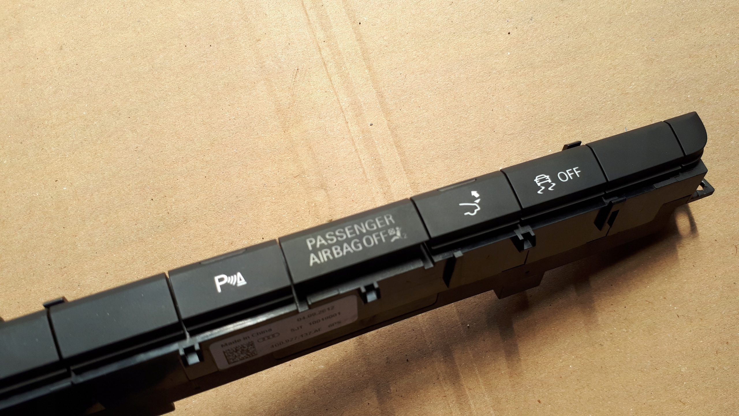S7 4G A7 PANEL PRZECISKOW PDC bonnet 4G0927137AE