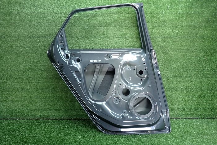 AUDI A1 19- door left rear. rear part