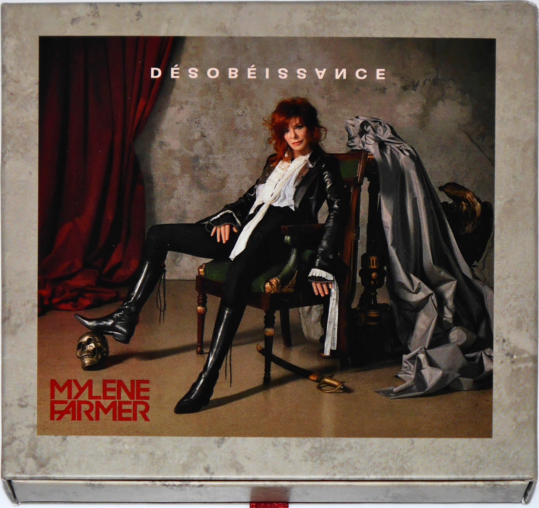 Farmer mylene "bleu noir". Группа mylene farmer 1991. Фармер певица обложка альбома. Mylene farmer grand collection cd 1997. Mylene farmer cd.