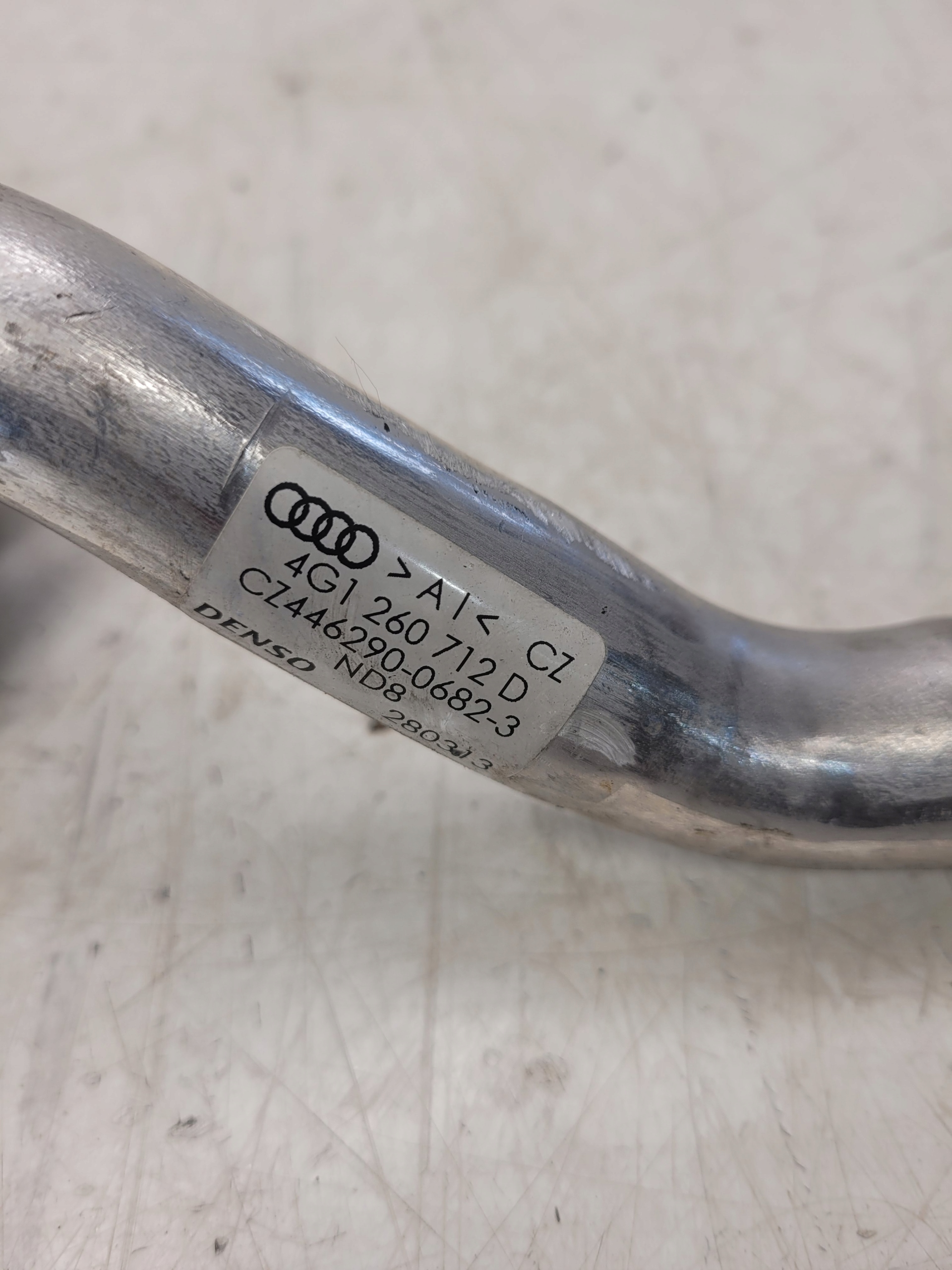 vedení hadice klimatizaci AUDI A6 C7 A7 4G1260712D
