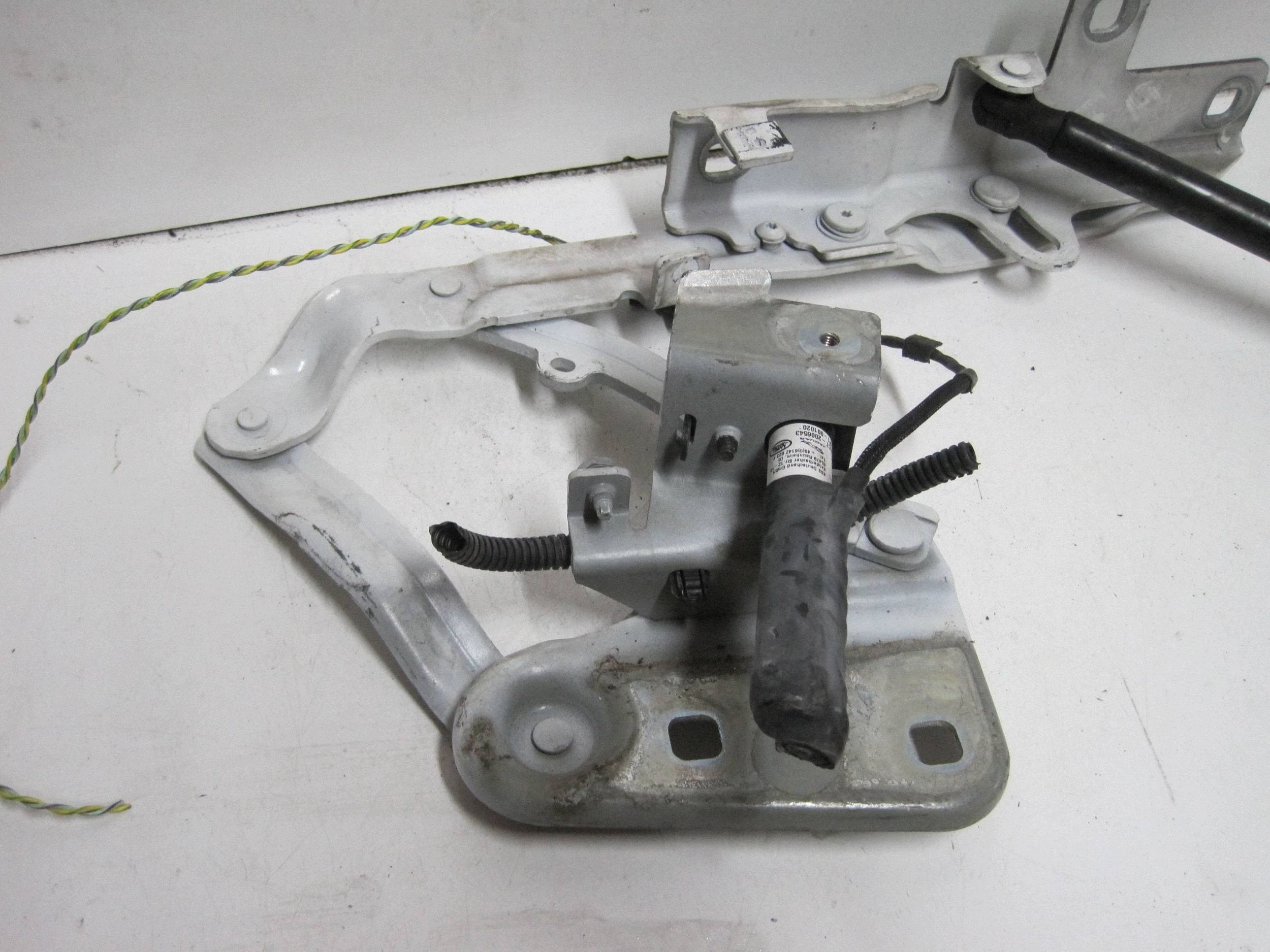 bonnet hinges LAND ROVER RANGE ROVER EVOQUE L551 K8D216801A hose