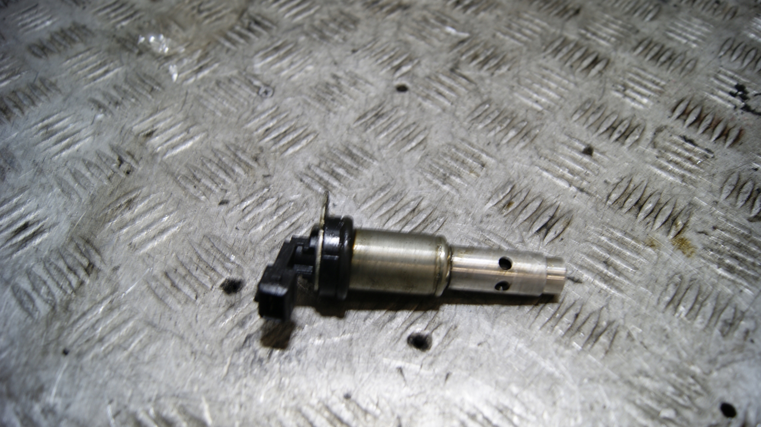 Électrovanne ZMIENNYCH FAZ de la distribution BMW E60 27-0686