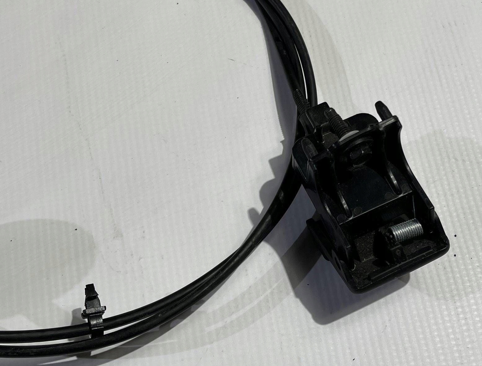 Poignée Câble pour l’ouverture du capot pokrywy Ford Explorer V 2016-2019
