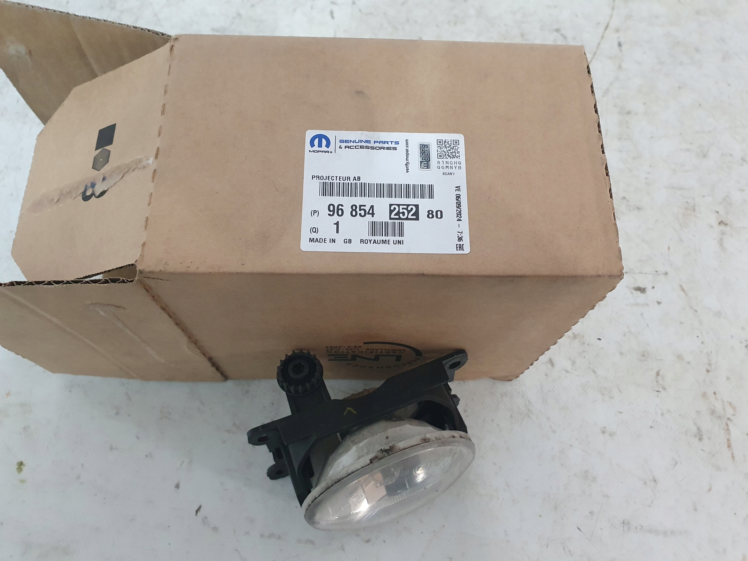 NEBELSCHEINWERFER CITROEN PEUGEOT 9685425280