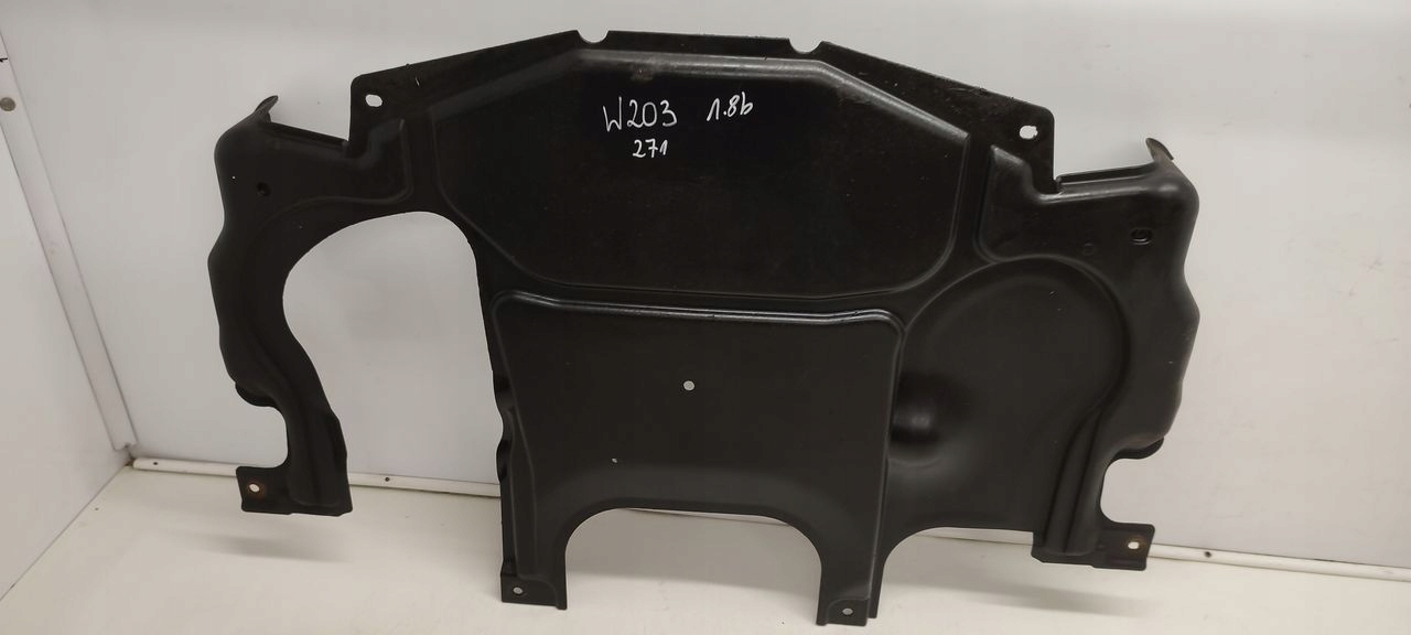 cover below engine of the engine Mercedes W203 1,8 compressor;
