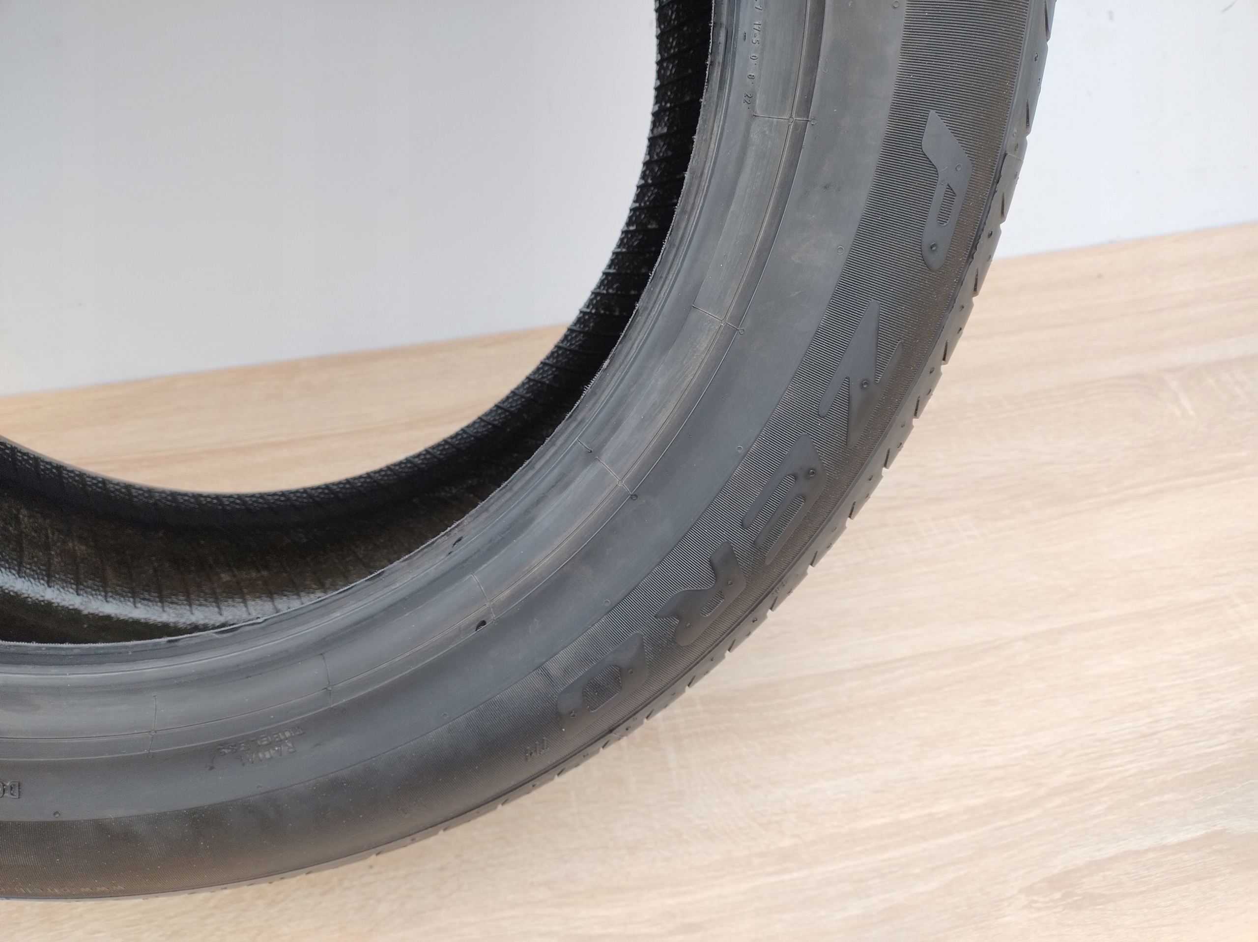 GOMMA LATO PIRELLI 235 55 19 101Y P-ZERO 6.33MM
