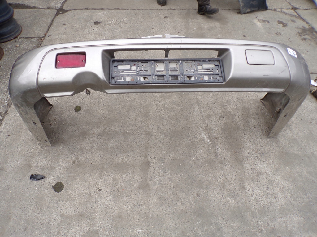 Zderzak tył Subaru Forester I