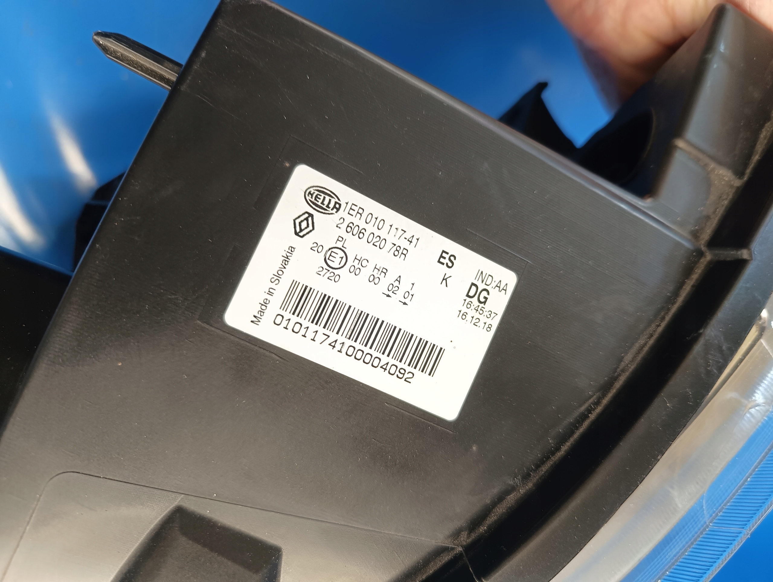 фара левая перед renault MASTER III 260602078R новая оригинал