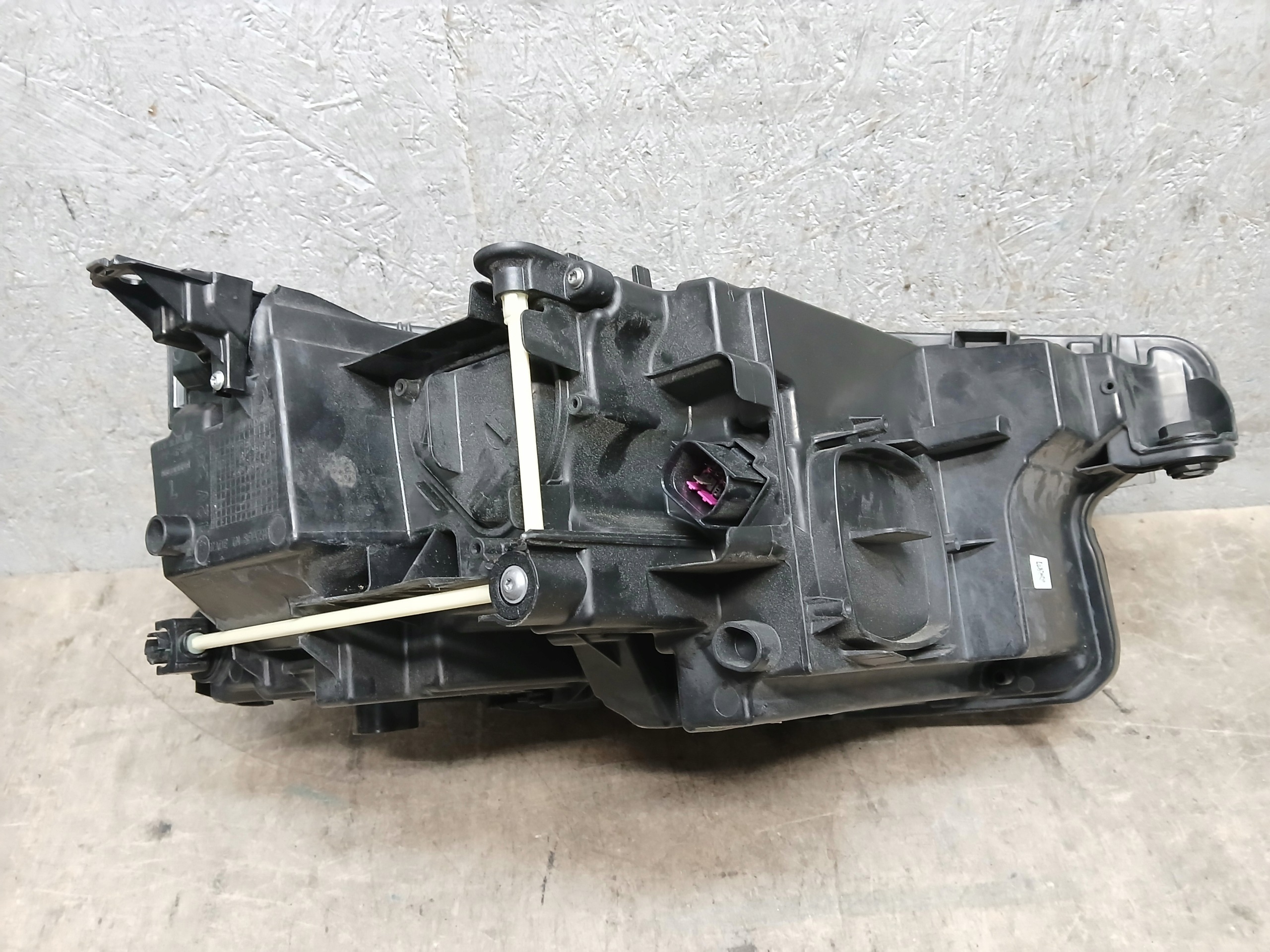 feu avant gauche AUDI Q4 E-TRON E TRON FULL LED 89A 21- 89A941033D