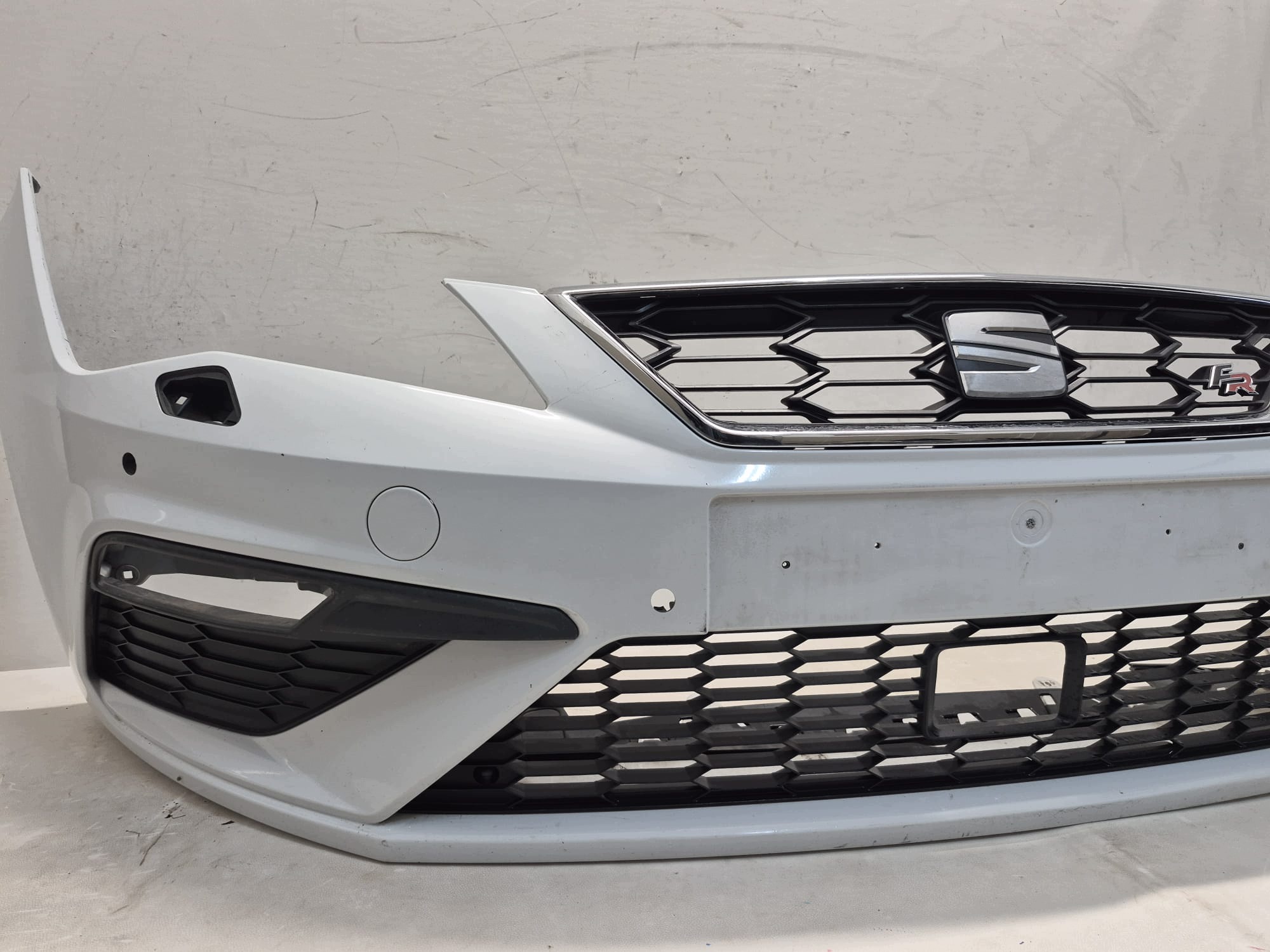 SEAT LEON III 5F LIFT FR 17- bumper front front PDC SPR 5F0807221AB