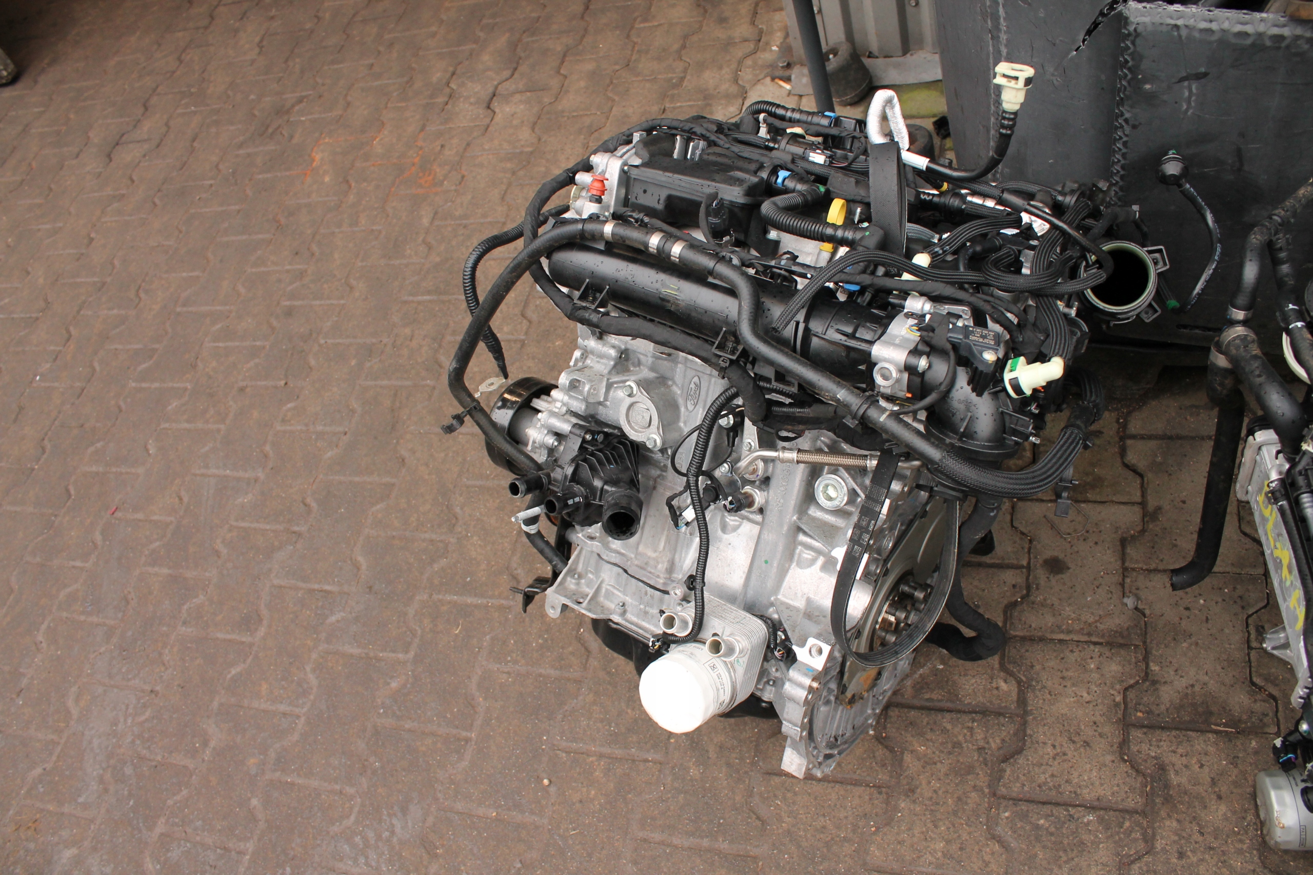 engine complete FORD 1,5 ECOBOST YZDA 13 TYSKM