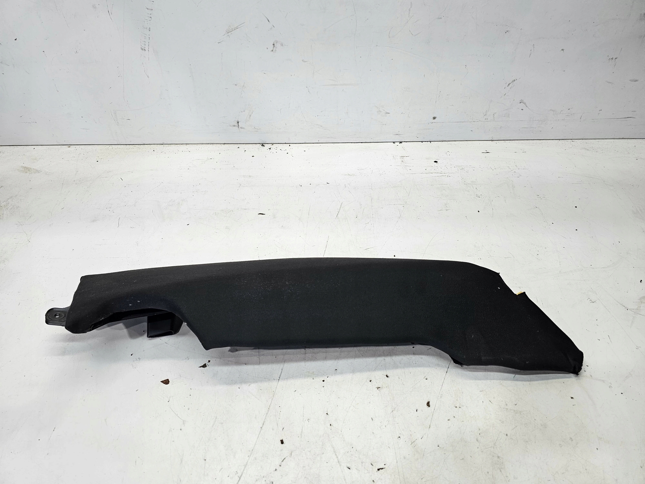 side KANAPY right rear part AUDI A4 B8 A5 8T0857792 WELUR