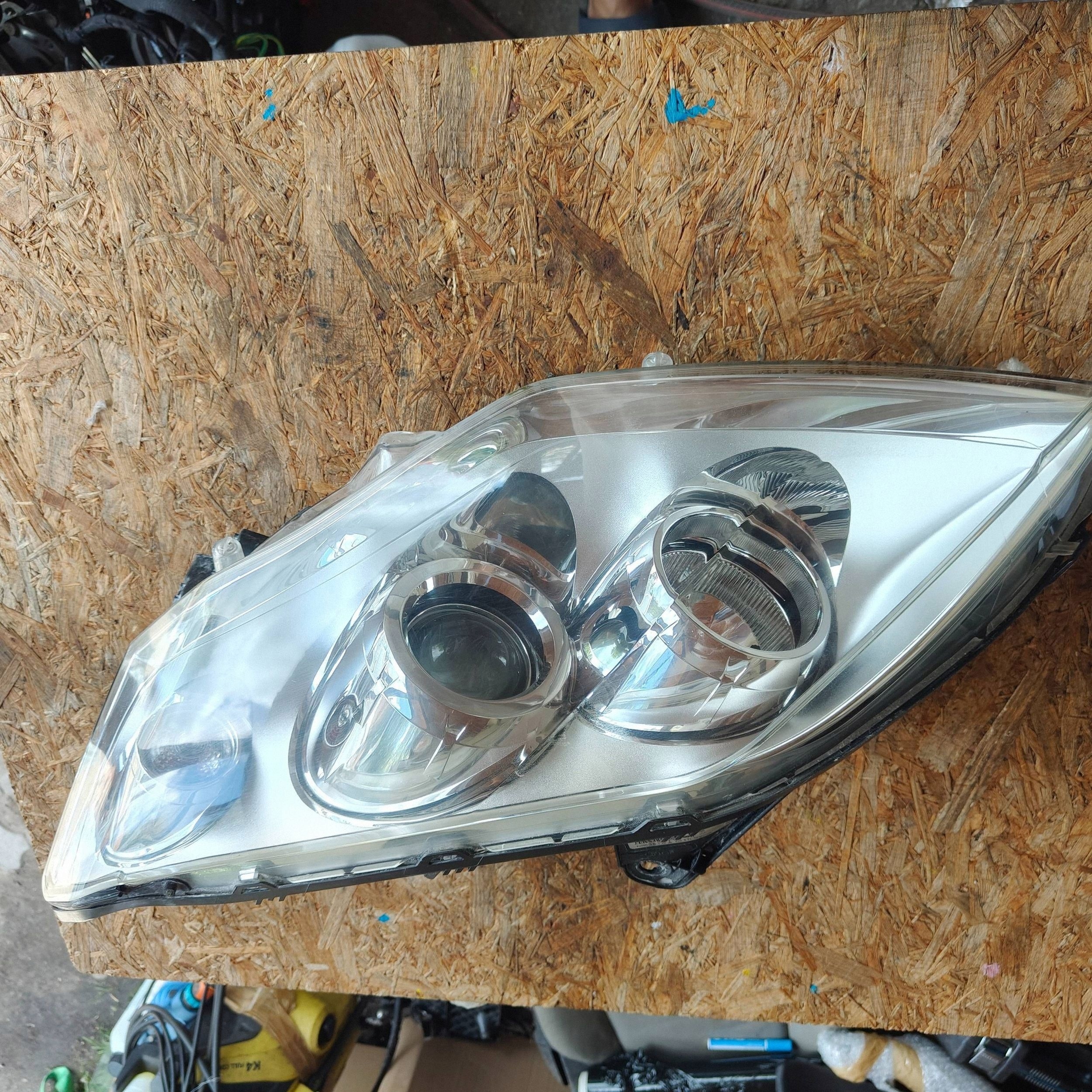 Renault Laguna III light front left 260600033R