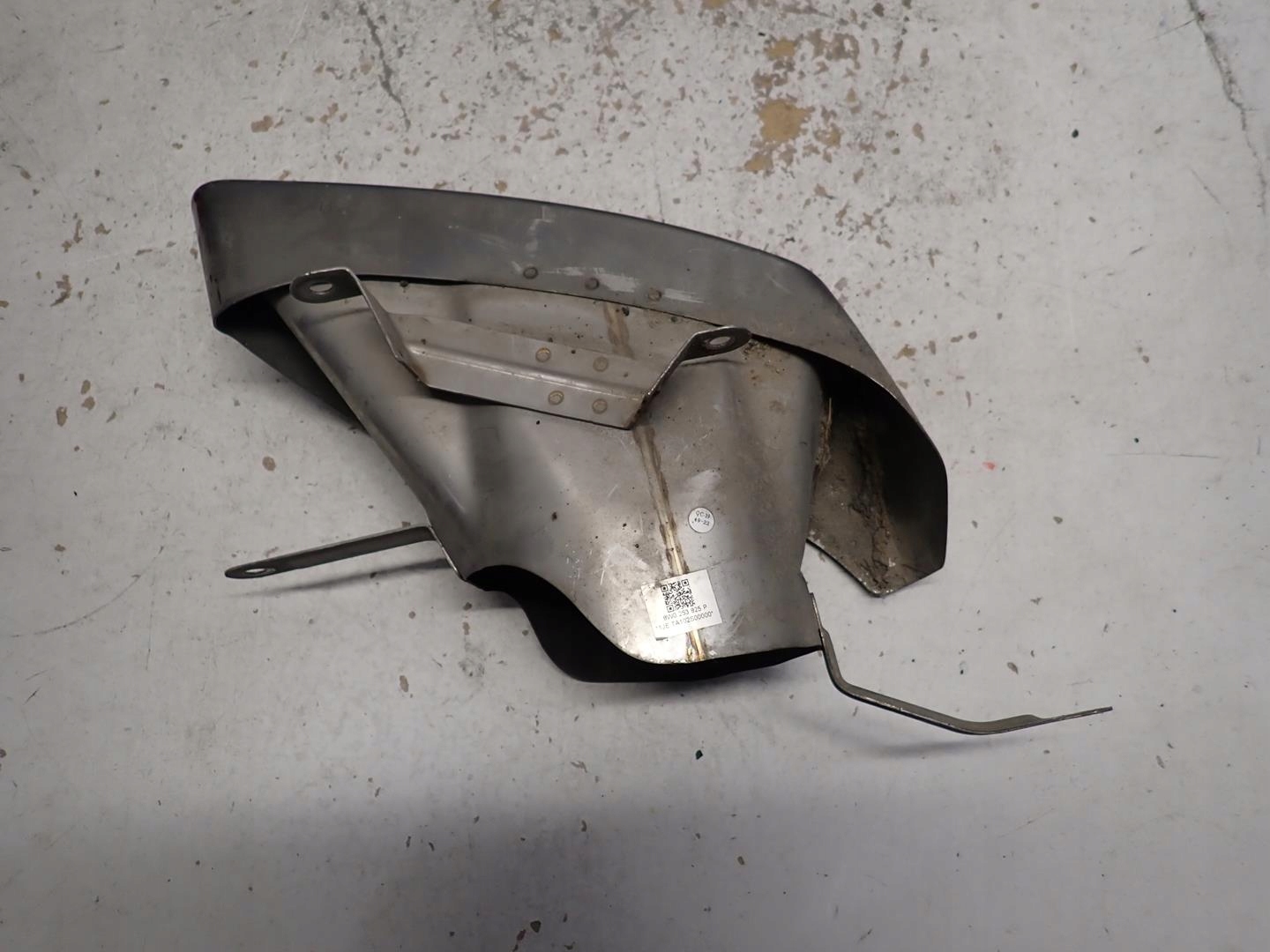 TERMINALE dello scarico sinistra AUDI A4 B9 2015- 8W0253825P